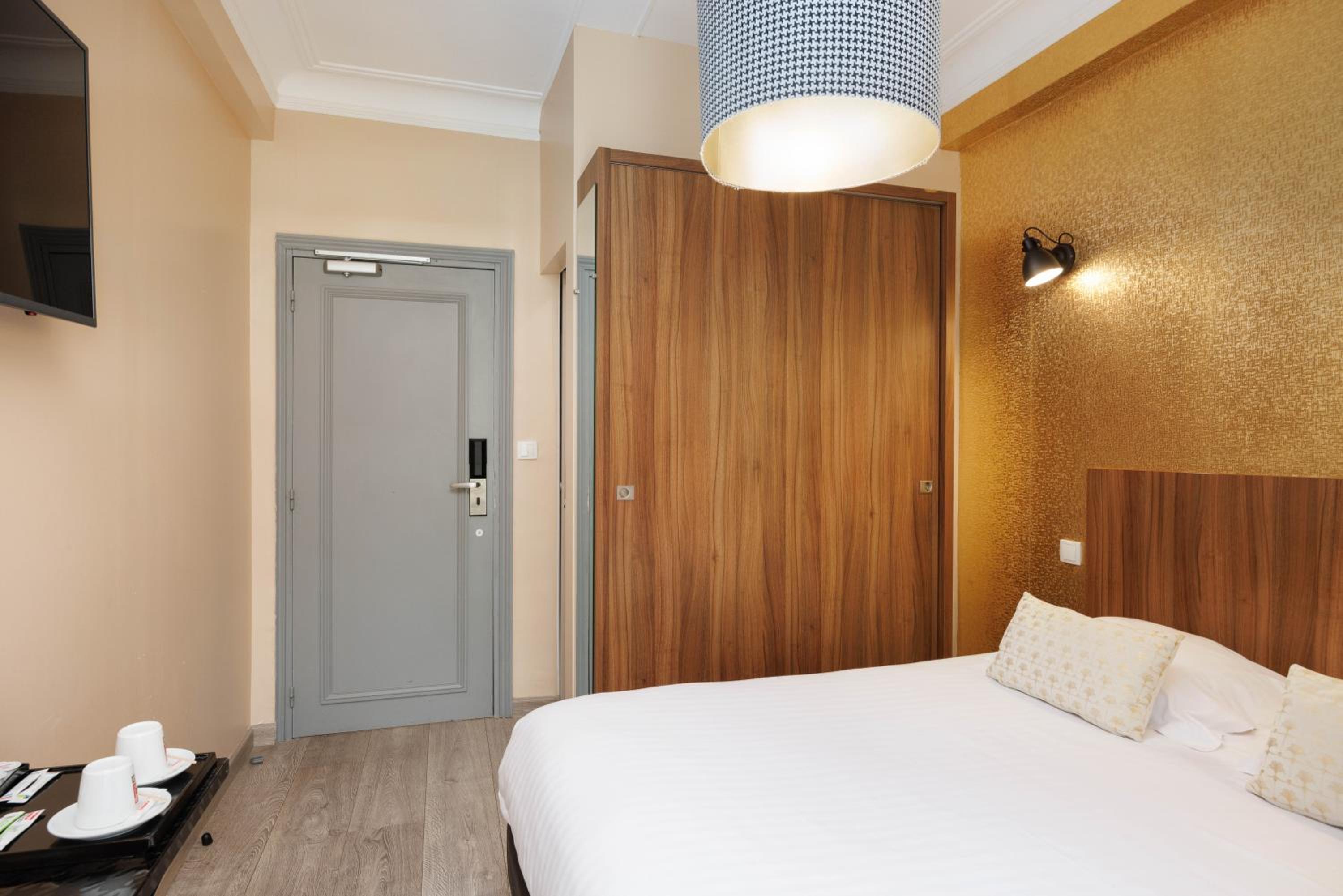 Classic Queen Room - Non-Smoking