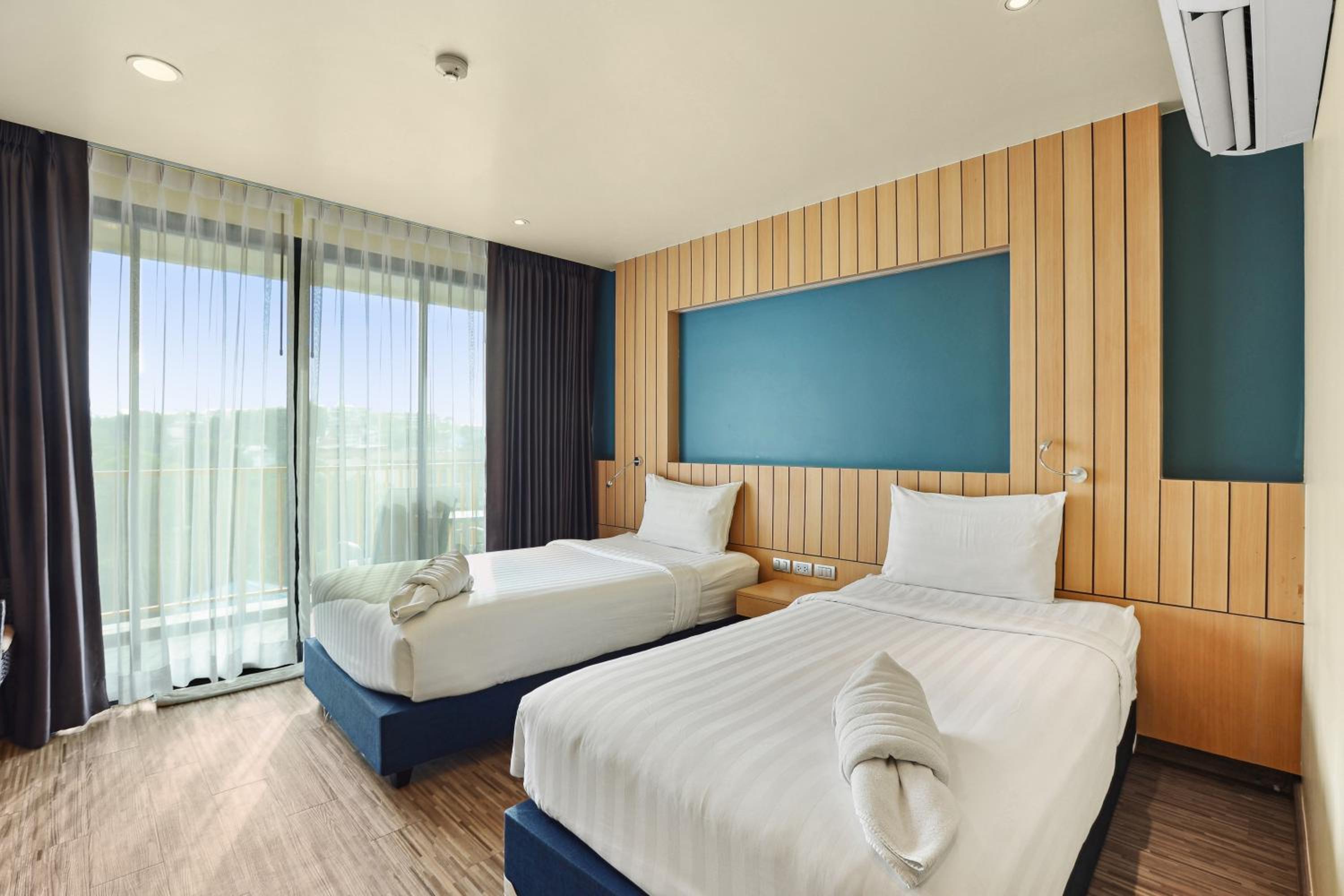Deluxe Twin Room