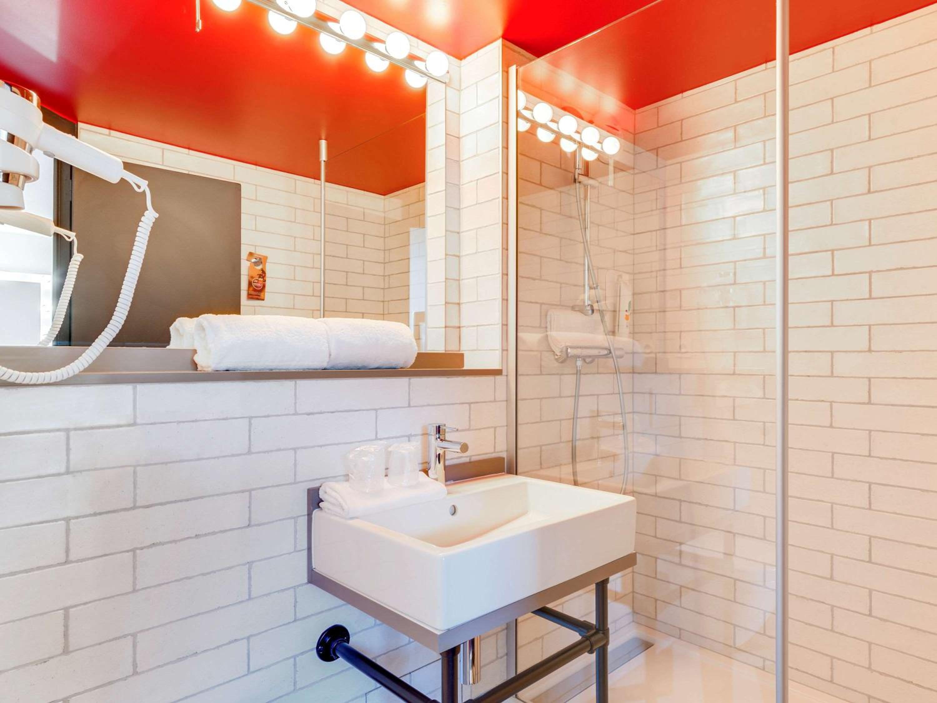 Standard Room with 1 Double Bed