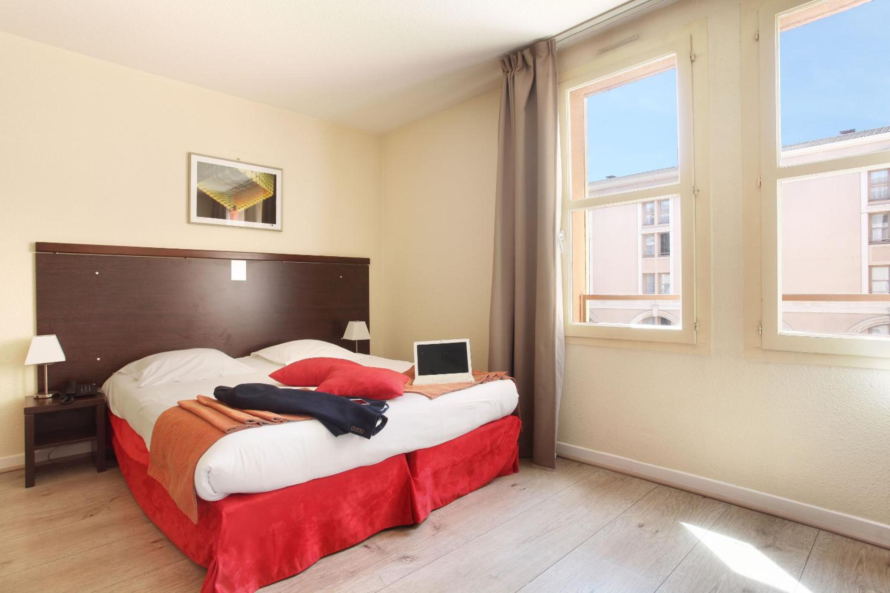 Standard Studio (2 Adults)