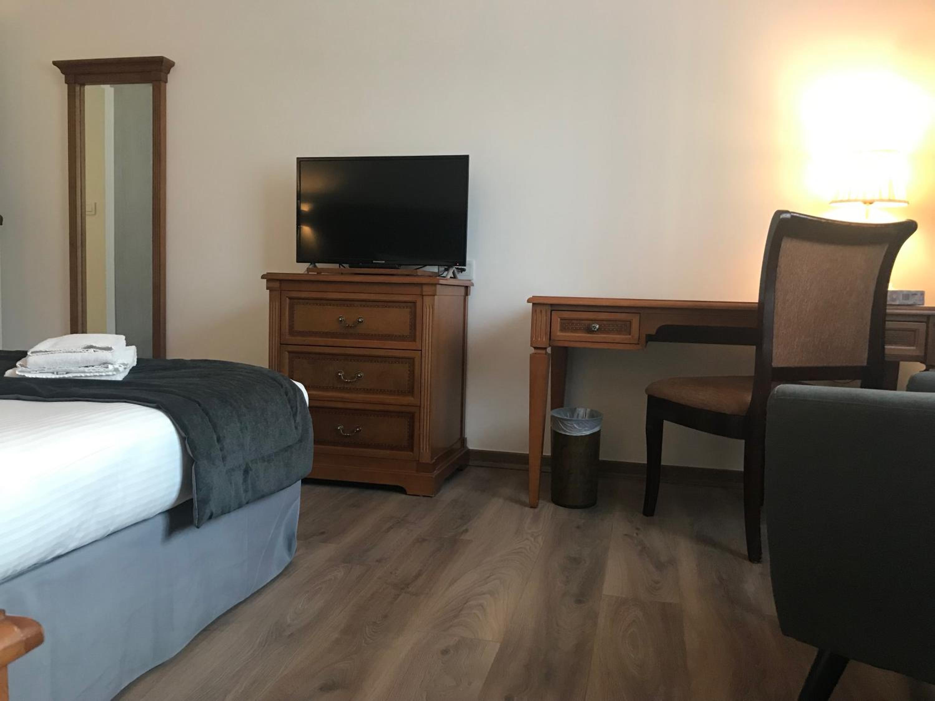 Queen Room with Balcony