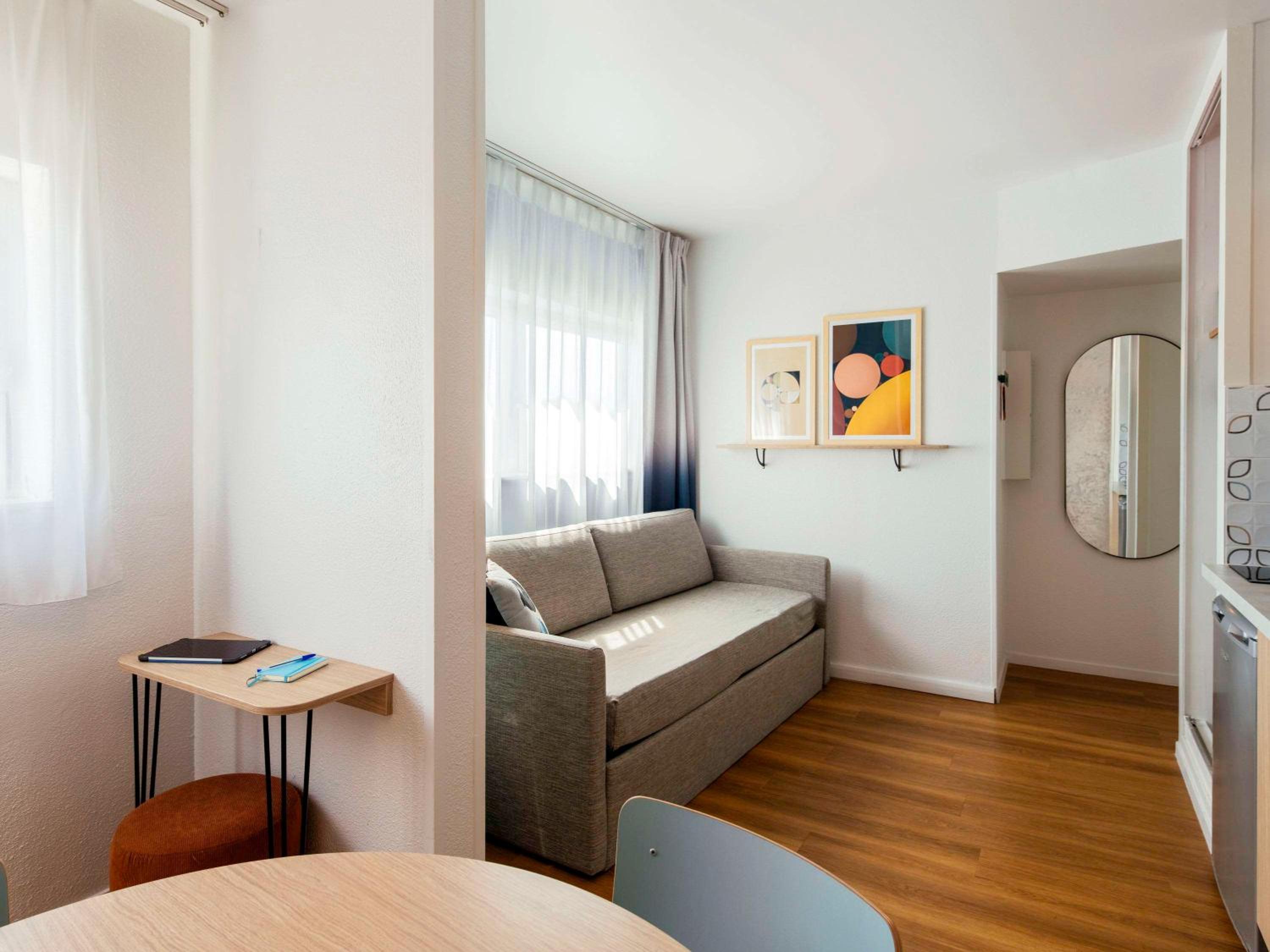 Studio (3 Adults)