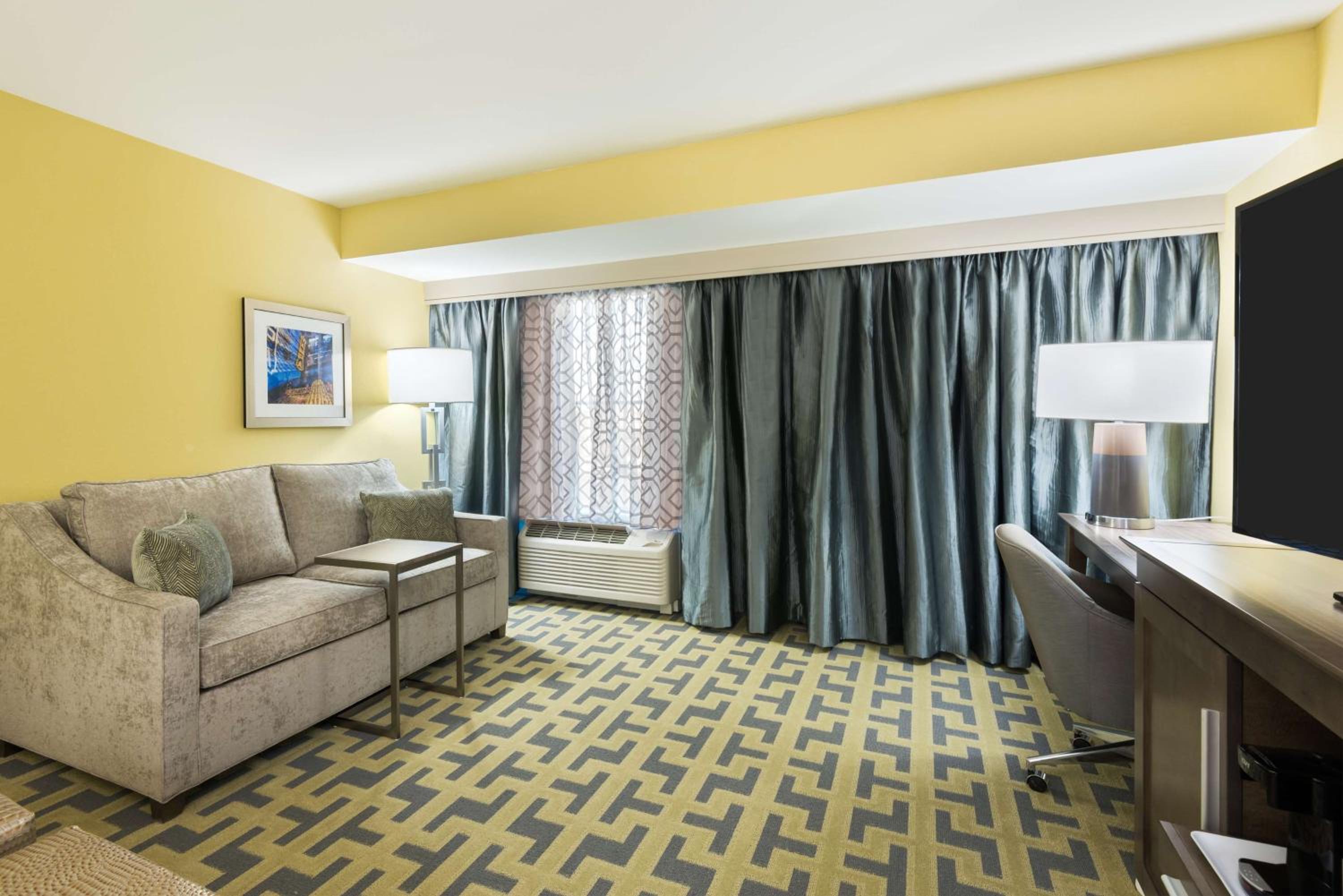 King Room - Hearing Access/Non-Smoking