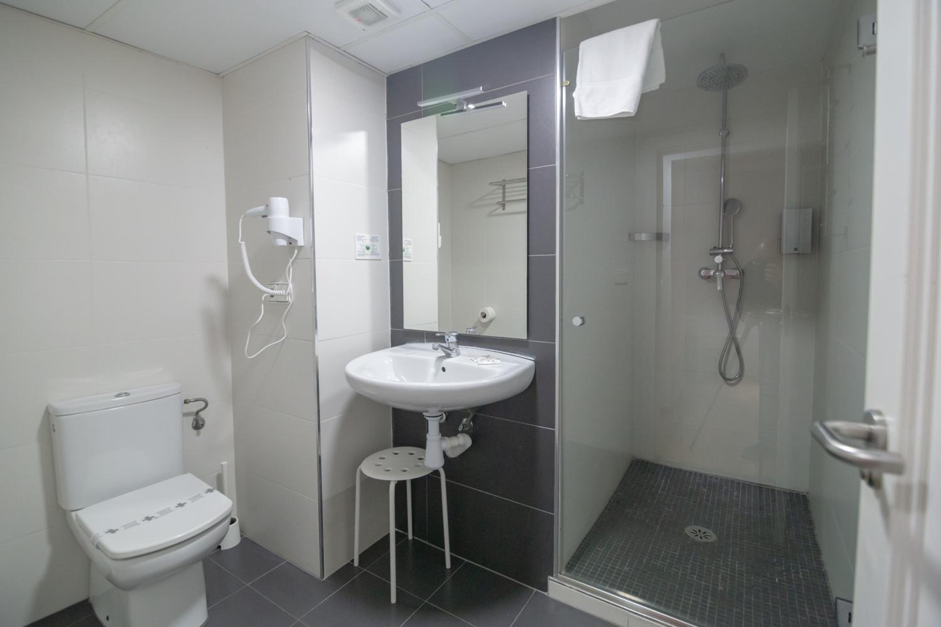 One-Bedroom Apartment (2 Adults)