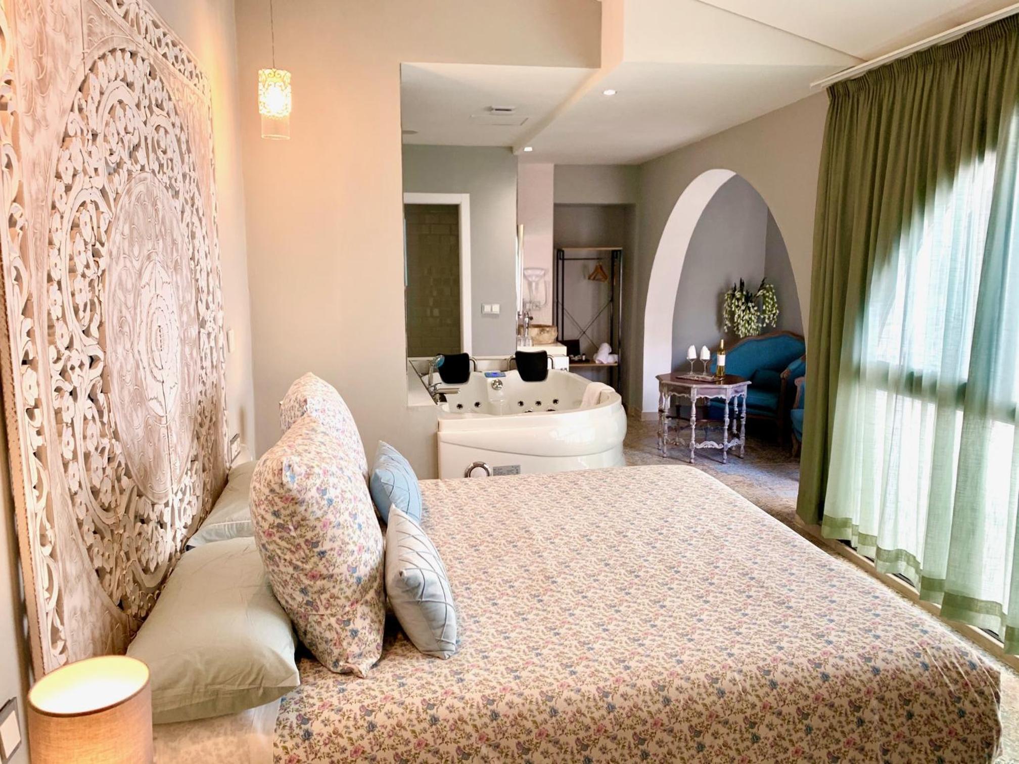 Suite with Jacuzzi