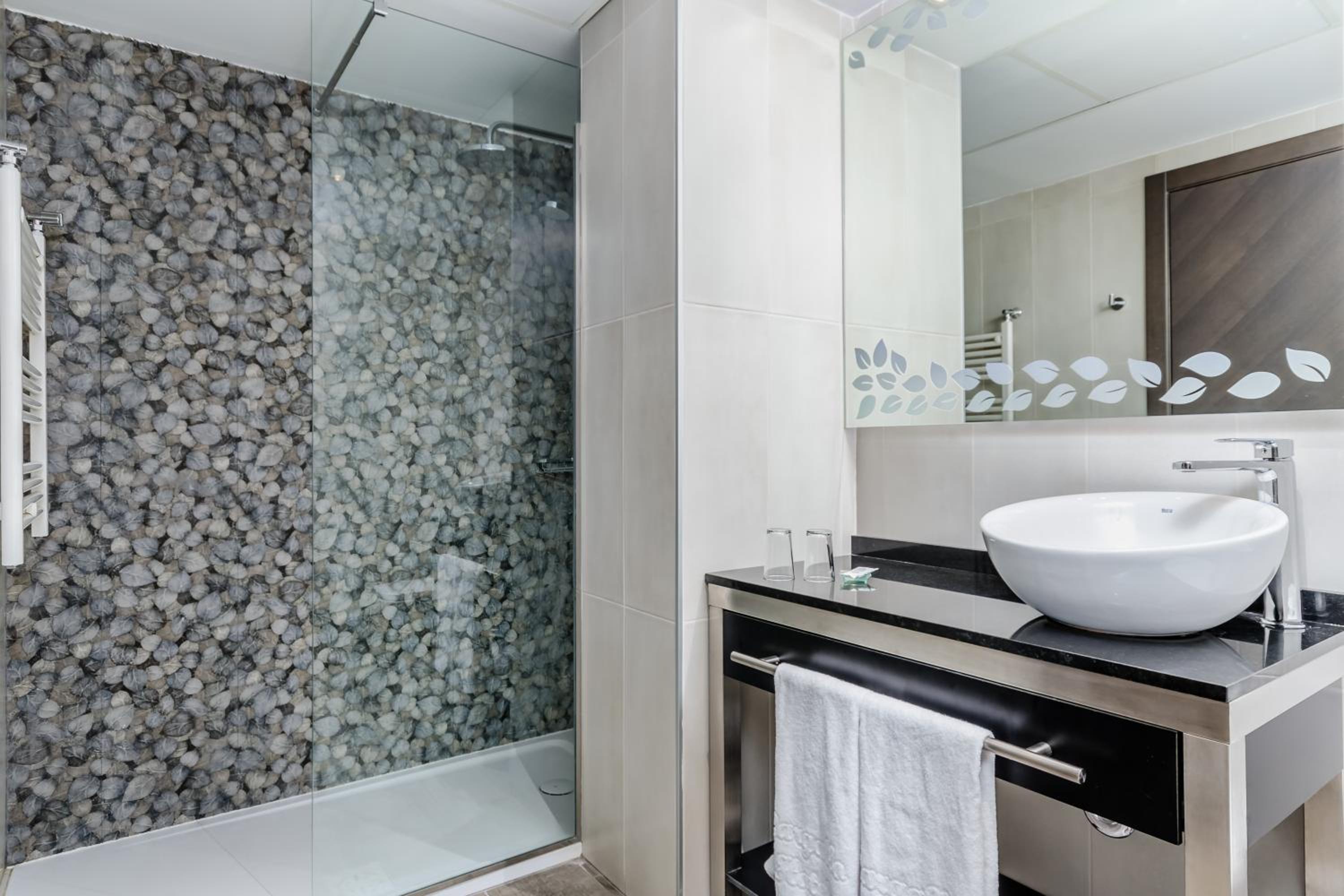 Double or Twin Room with Terrace