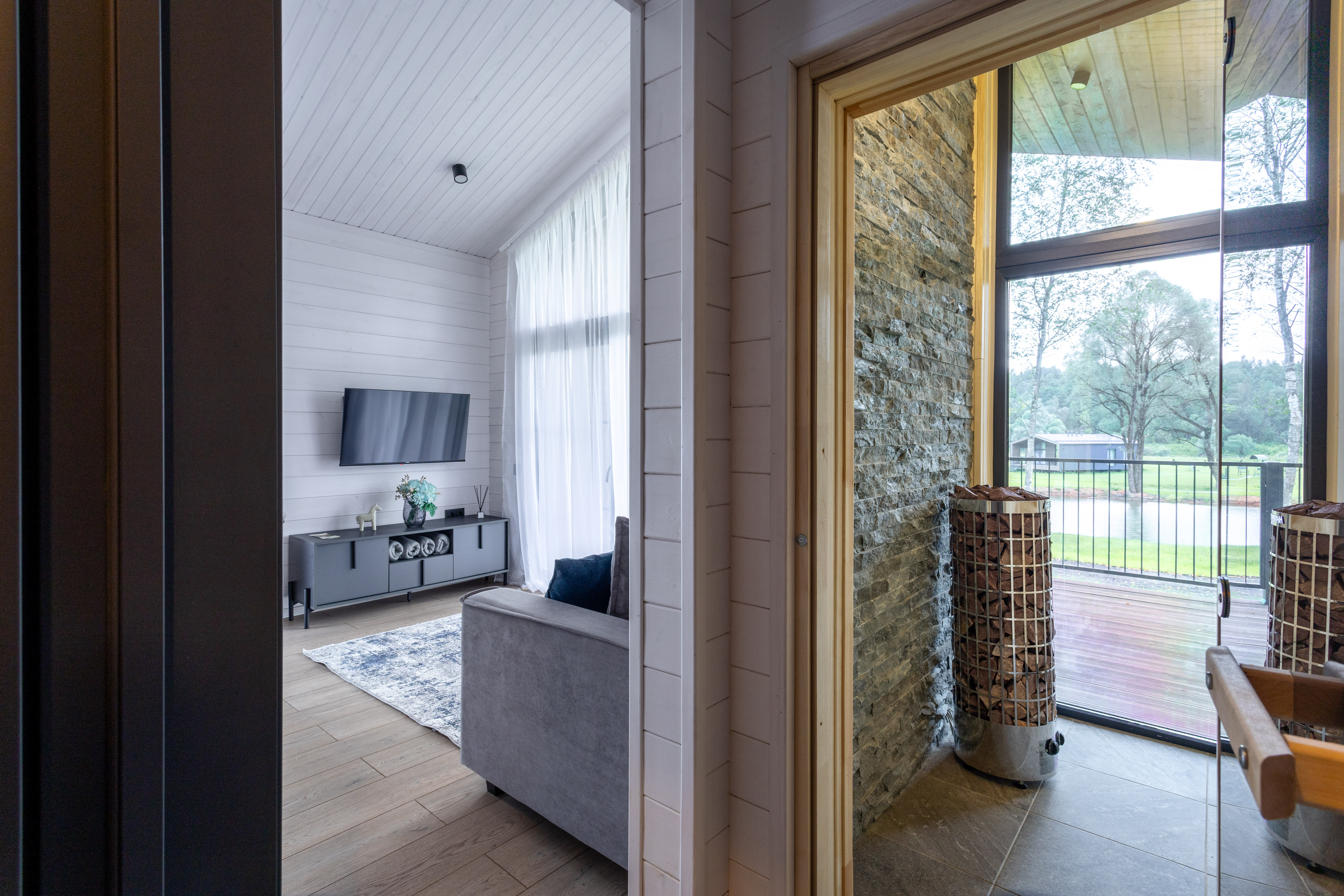 Дом у озера с сауной