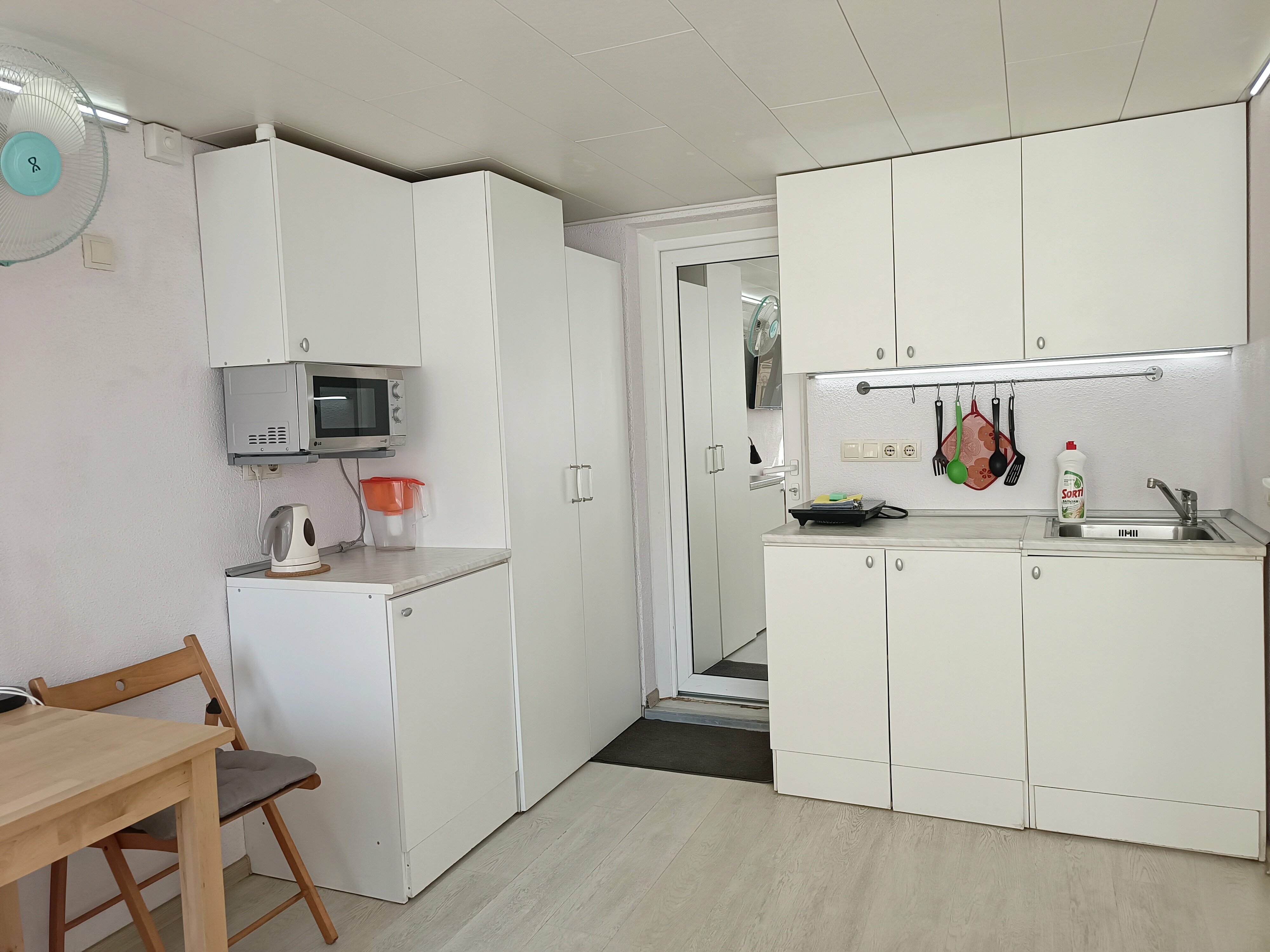 Двухместный номер с 1 двуспальной кроватью king-size вид во двор (3)