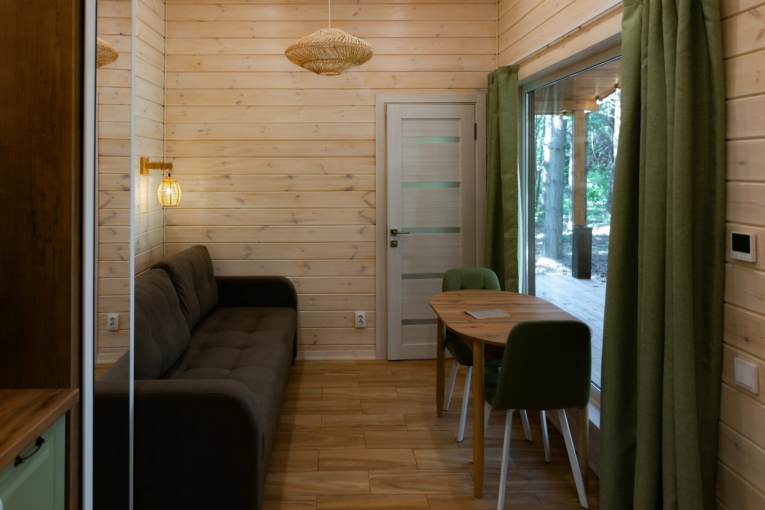 Шале в лесу с купелью