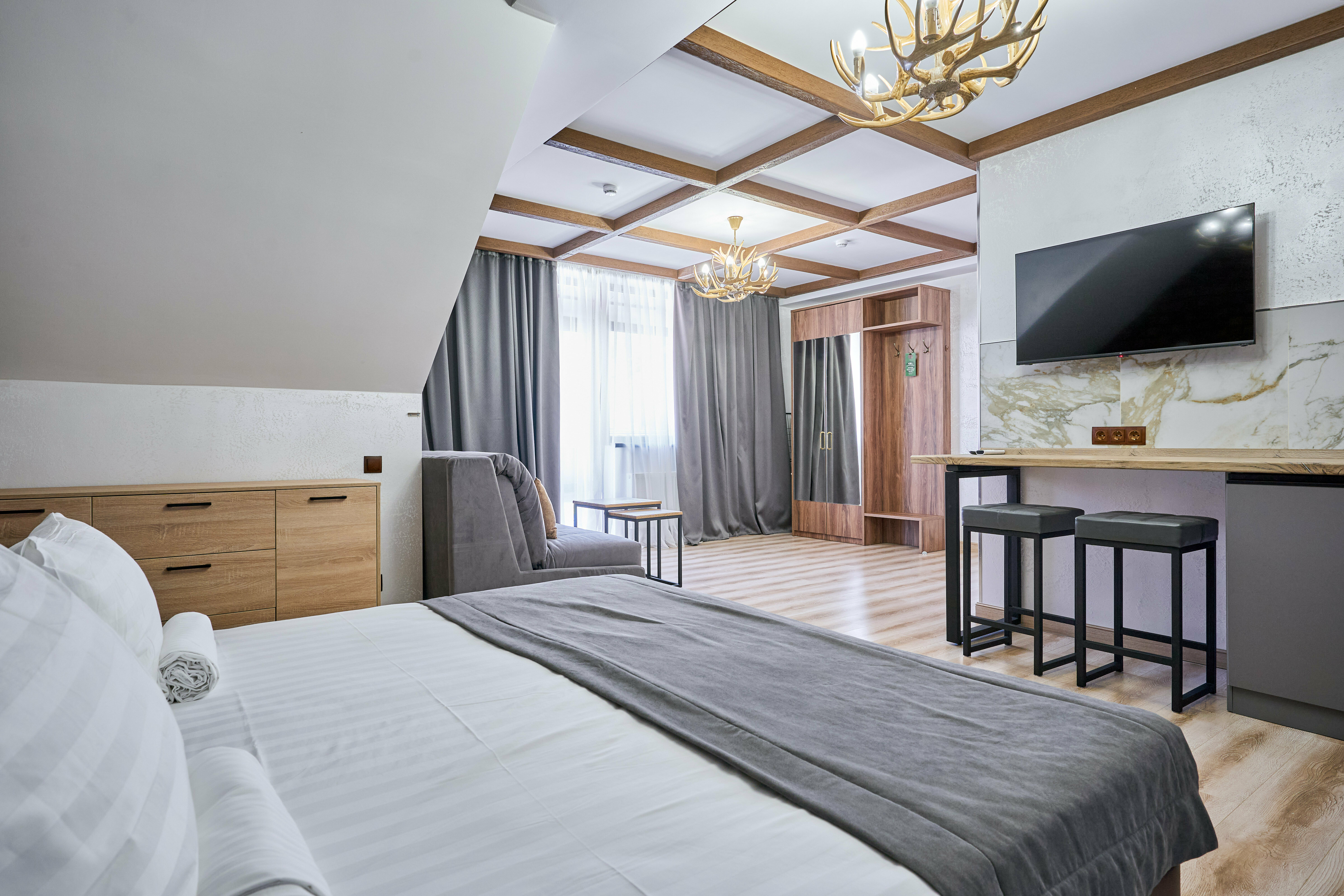 Студия четырёхместная с мини-кухней и балконом