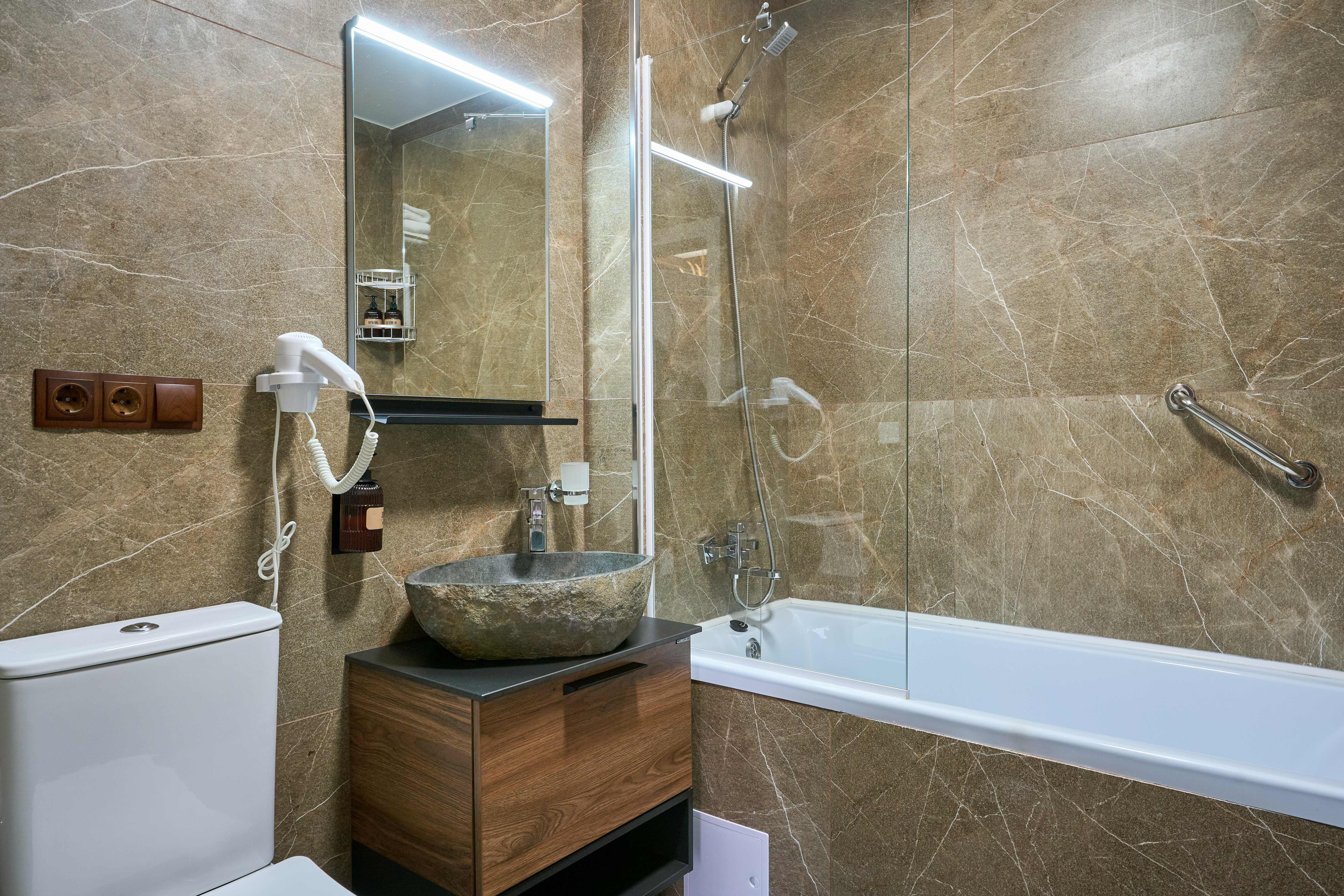 Студия четырёхместная с мини-кухней и балконом