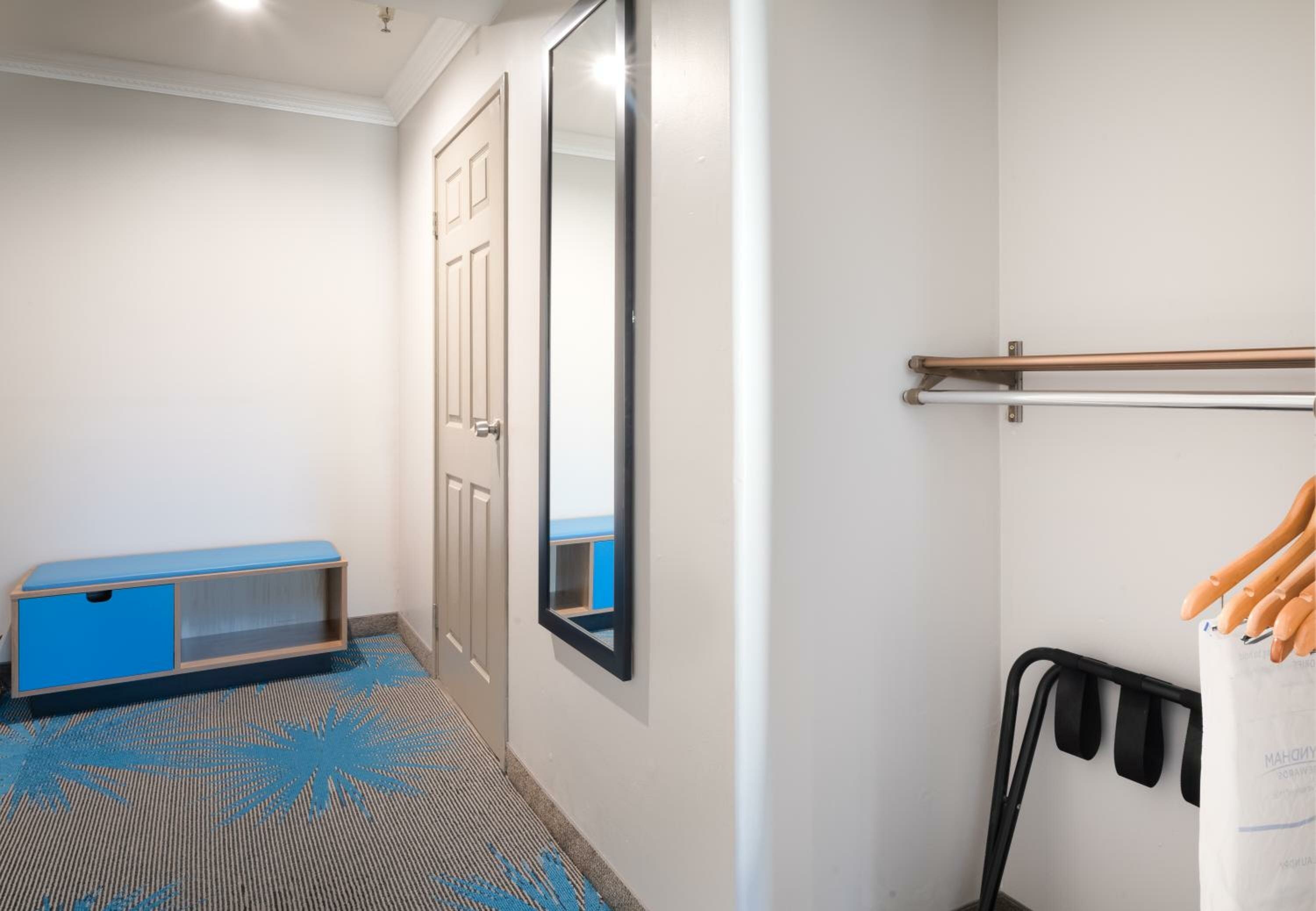 King Room - Mobility Access/Non-Smoking