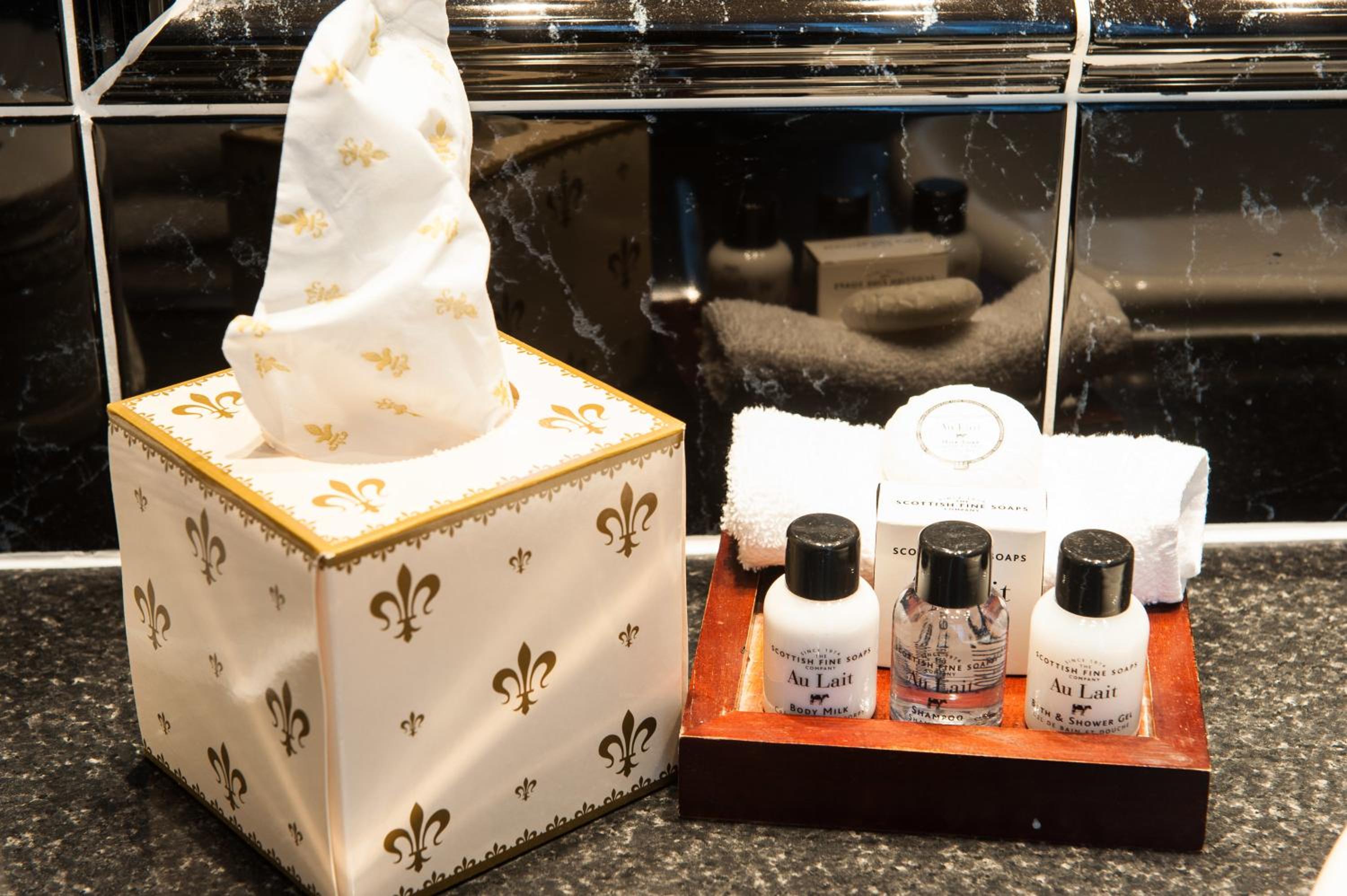 Superior Four-Poster Room