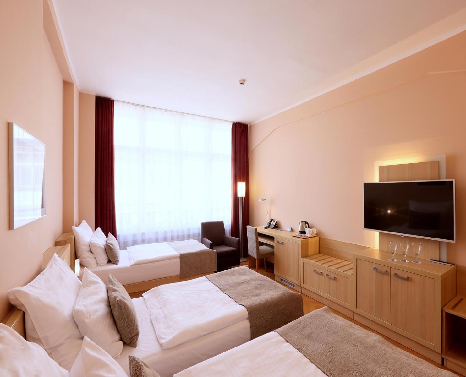 Deluxe Triple Room