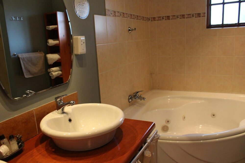 Family Poolside Room C