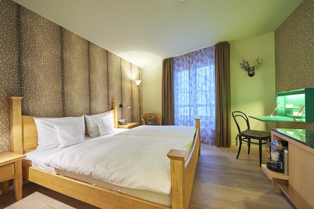 Double Room (Large)