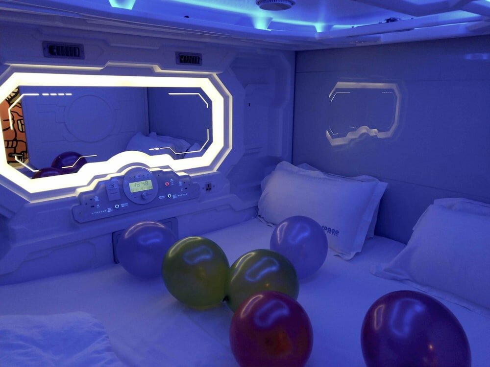Double Bed Capsule Shared Bathroom