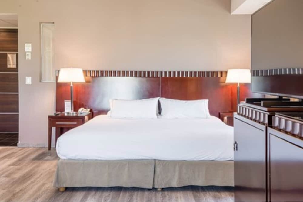 City Double Room, Corner (City)