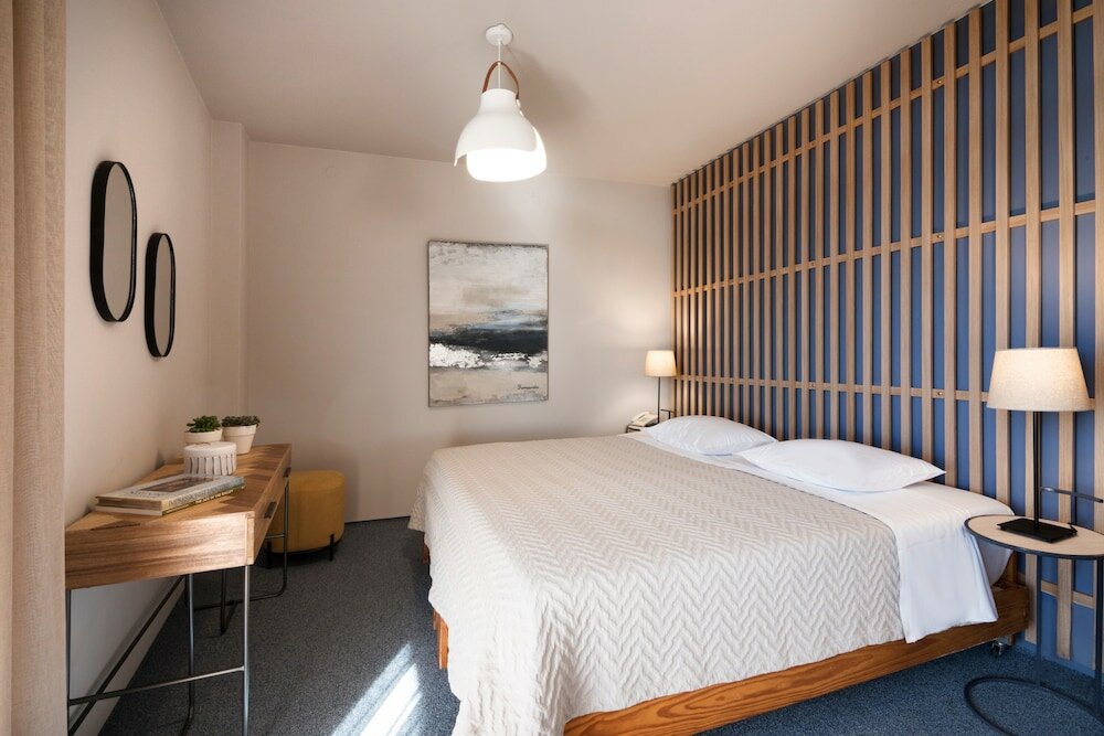 Premium Apartment, 1 Bedroom, Partial Sea View
