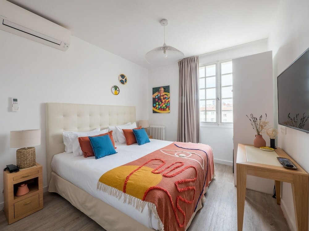 Superior Double Room (Victoria)