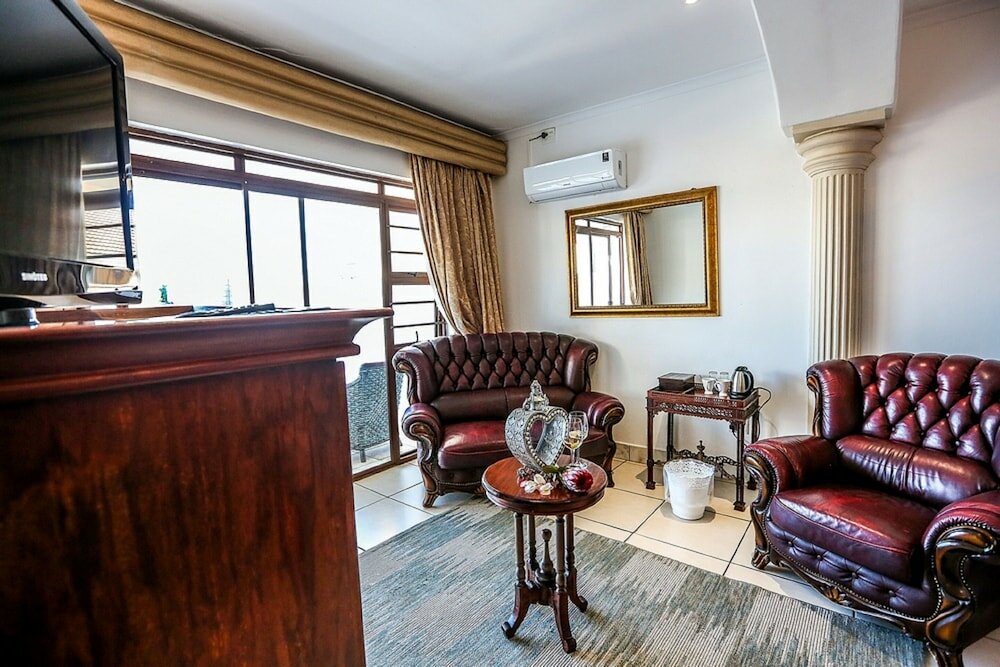 Ground Floor - Honeymoon - Partial Sea
