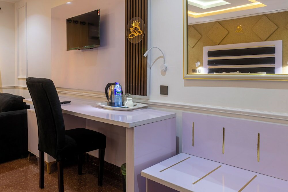 Executive Room (Royale)