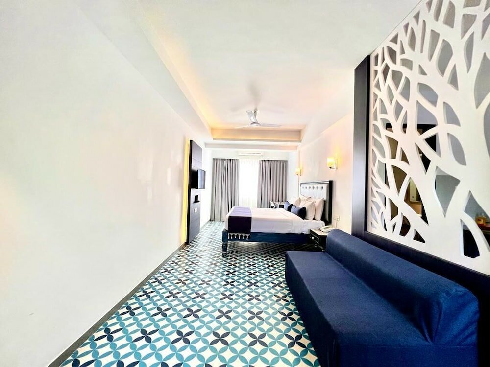 Jr. Suite with Pantry