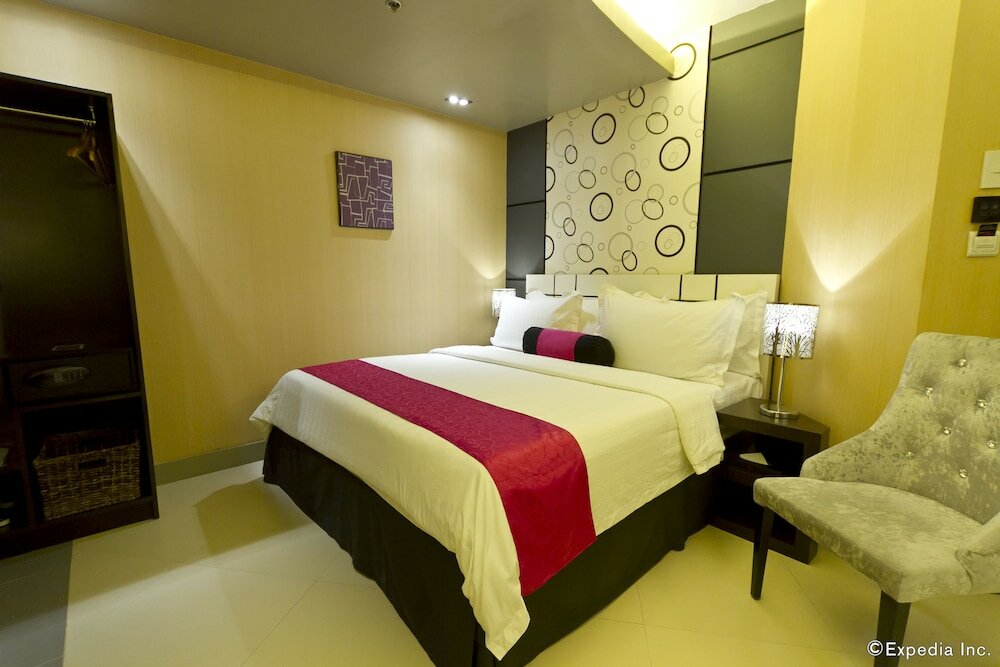 Junior Room, 1 King Bed