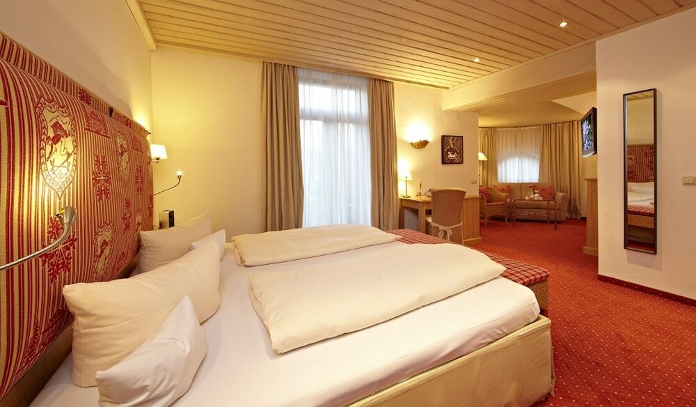 Superior Double Room, 1 King Bed, Mountain View (Superior Alpin)