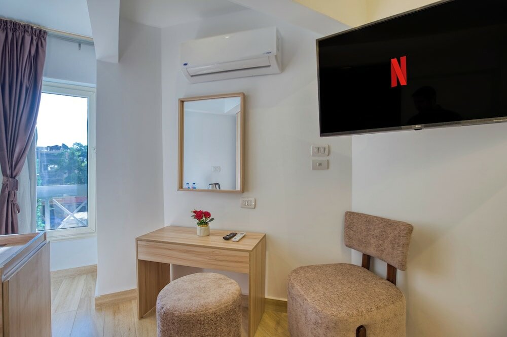 Deluxe Suite, Balcony, Mountain View