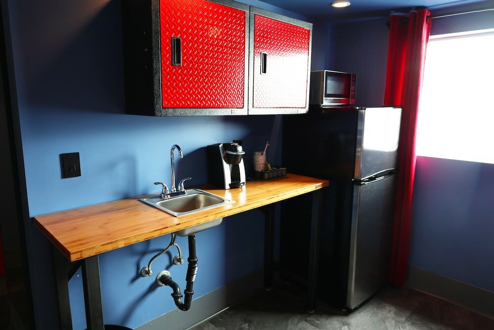 Studio, Kitchenette