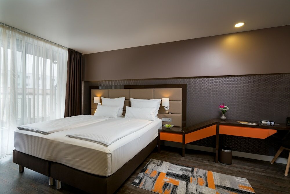 Executive Suite, Balcony