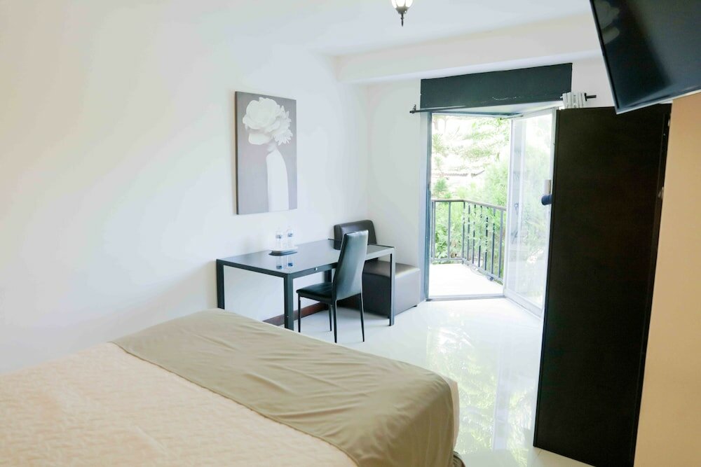 Classic Single Room, Garden View