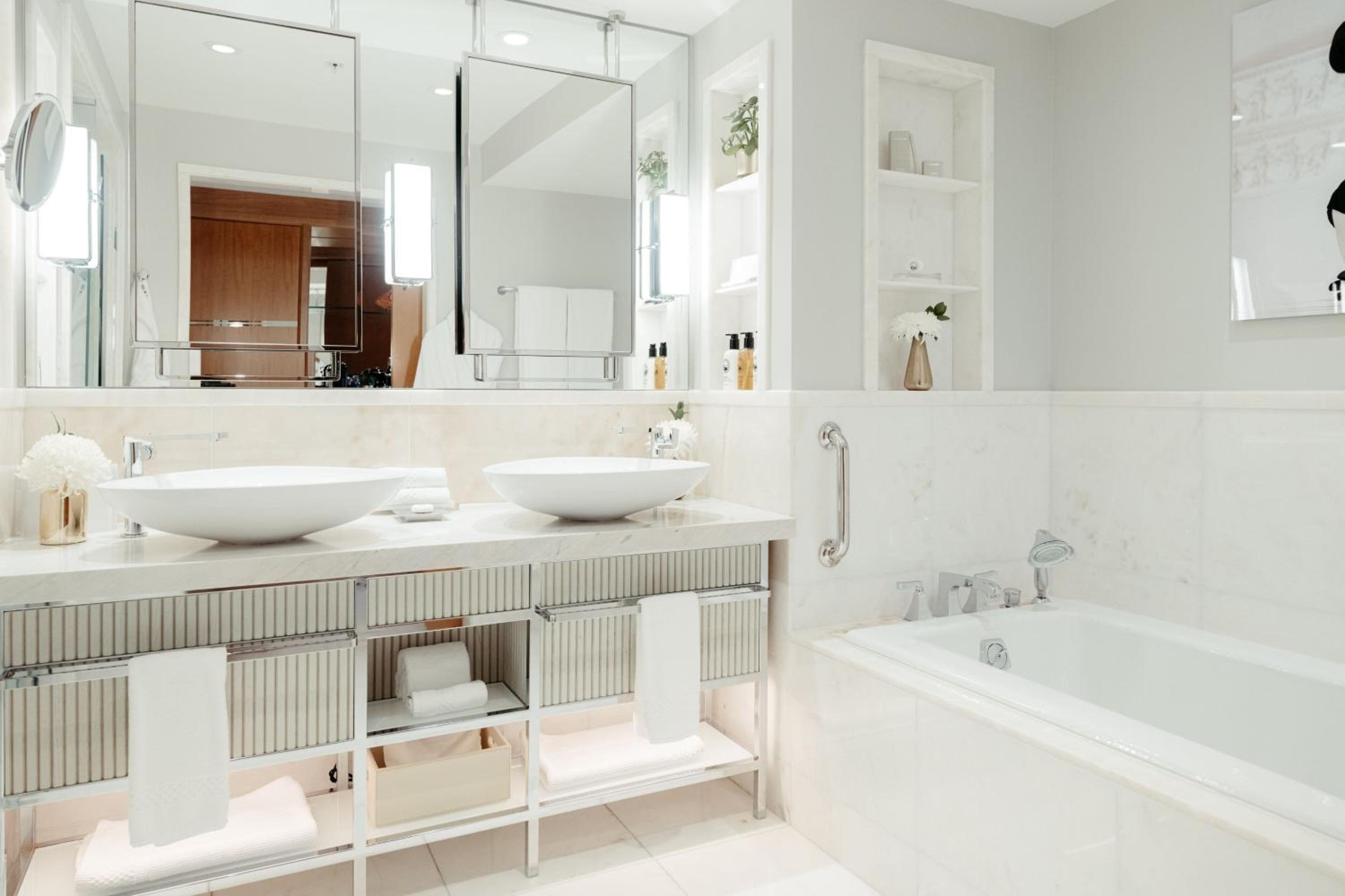 Club Lounge Access City View Corner Suite -1 King bed, living room with sofabed