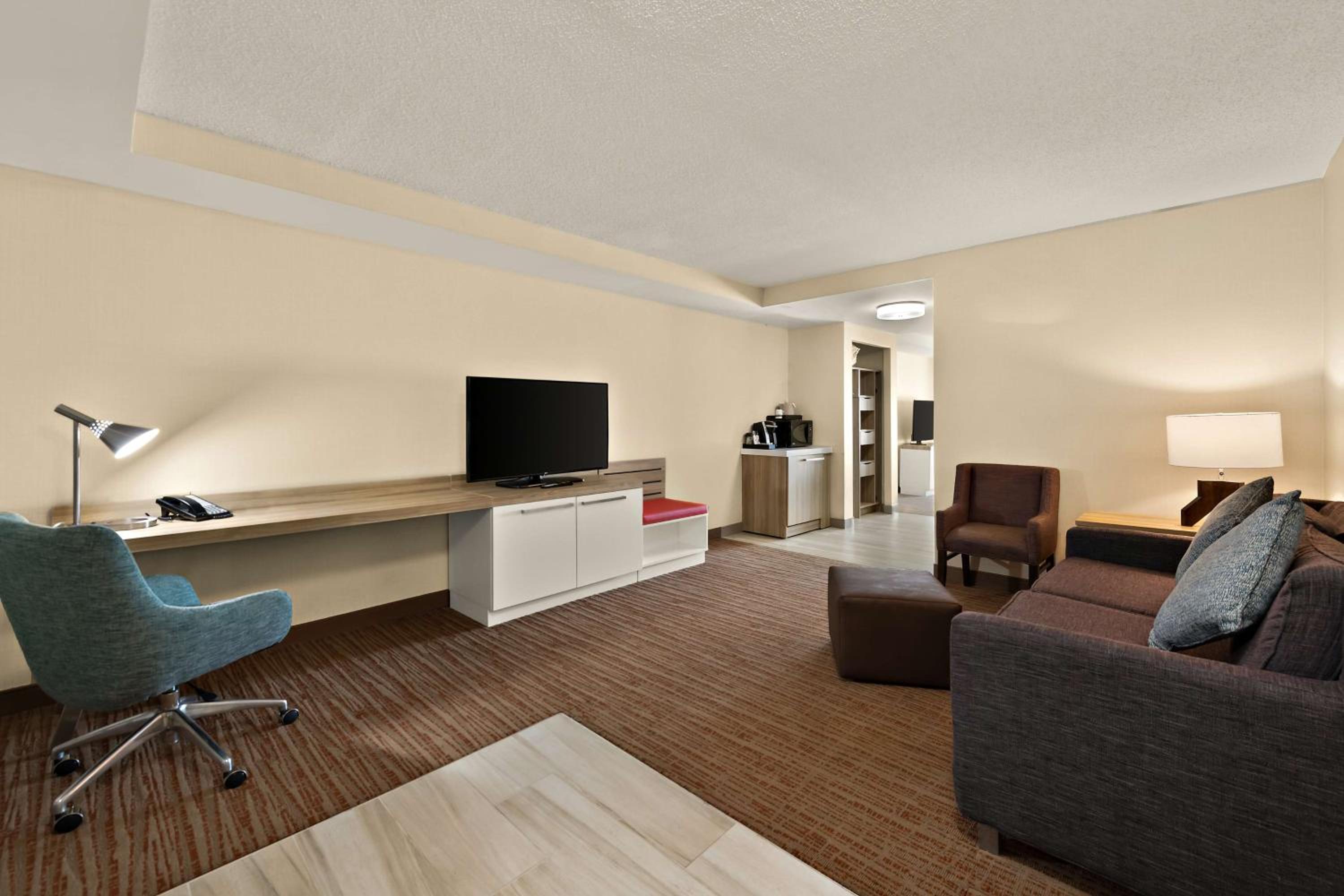 One-Bedroom Queen Suite with Sofa Bed