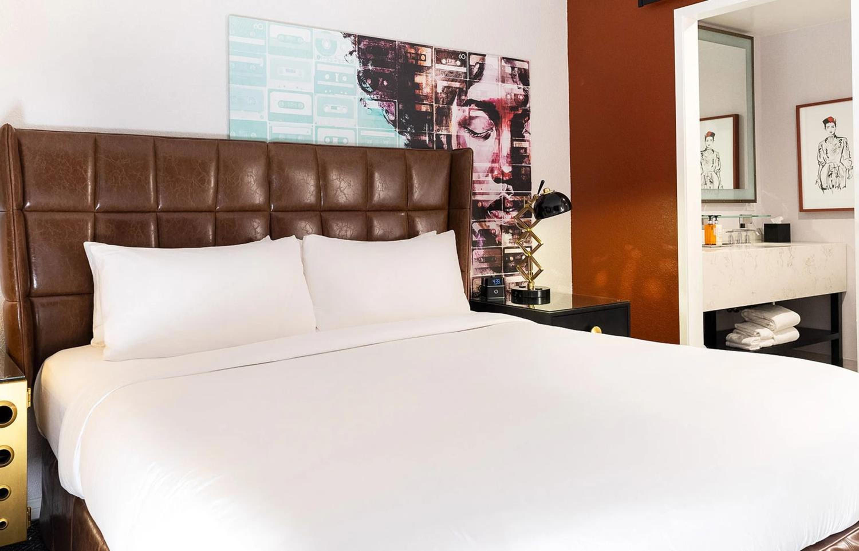 Premier King Suite with Balcony