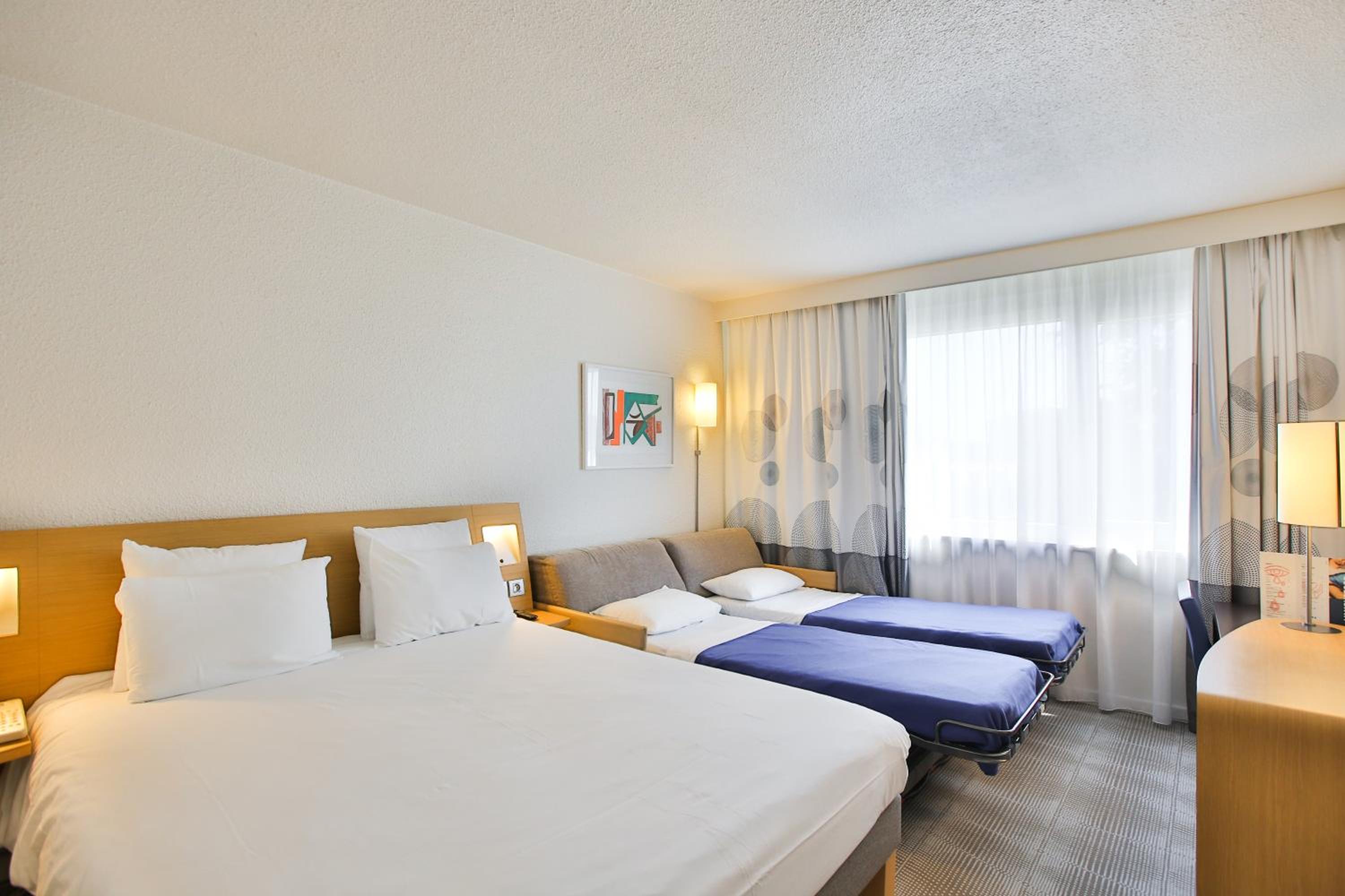 Classic Double Room with Double Sofa Bed