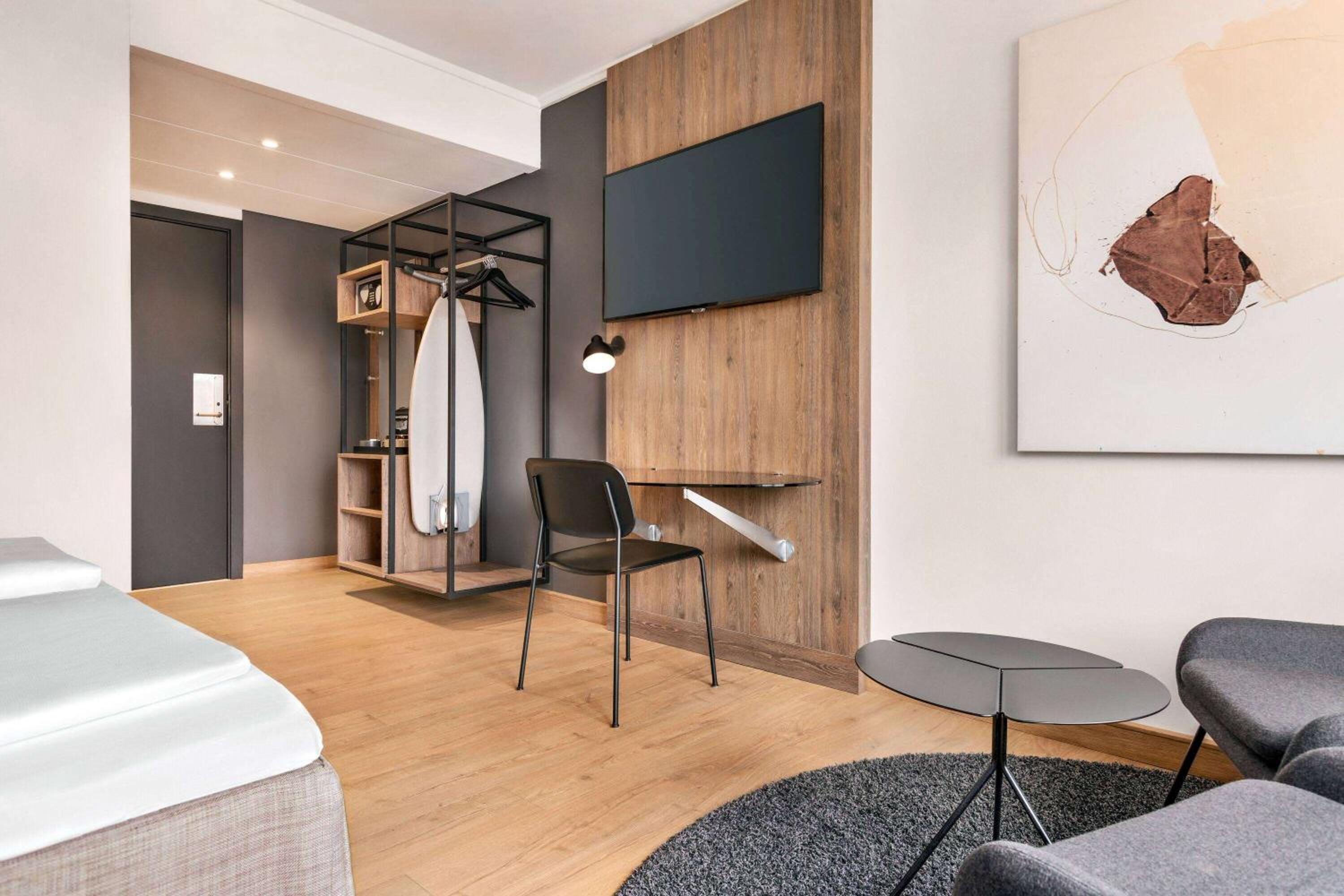 Superior Room with Two Twin Beds - Non-Smoking