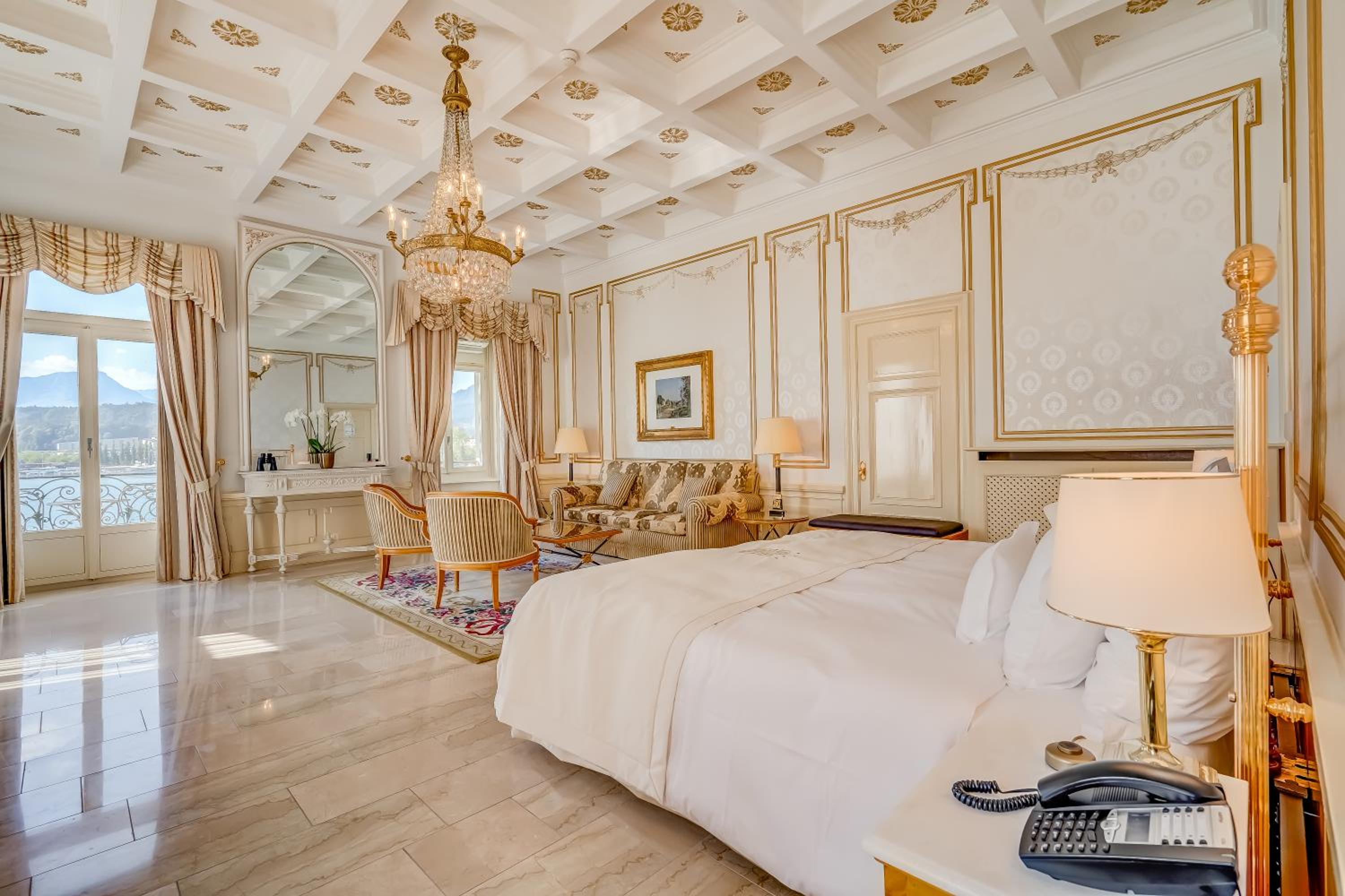Ritz Suite With Lake View