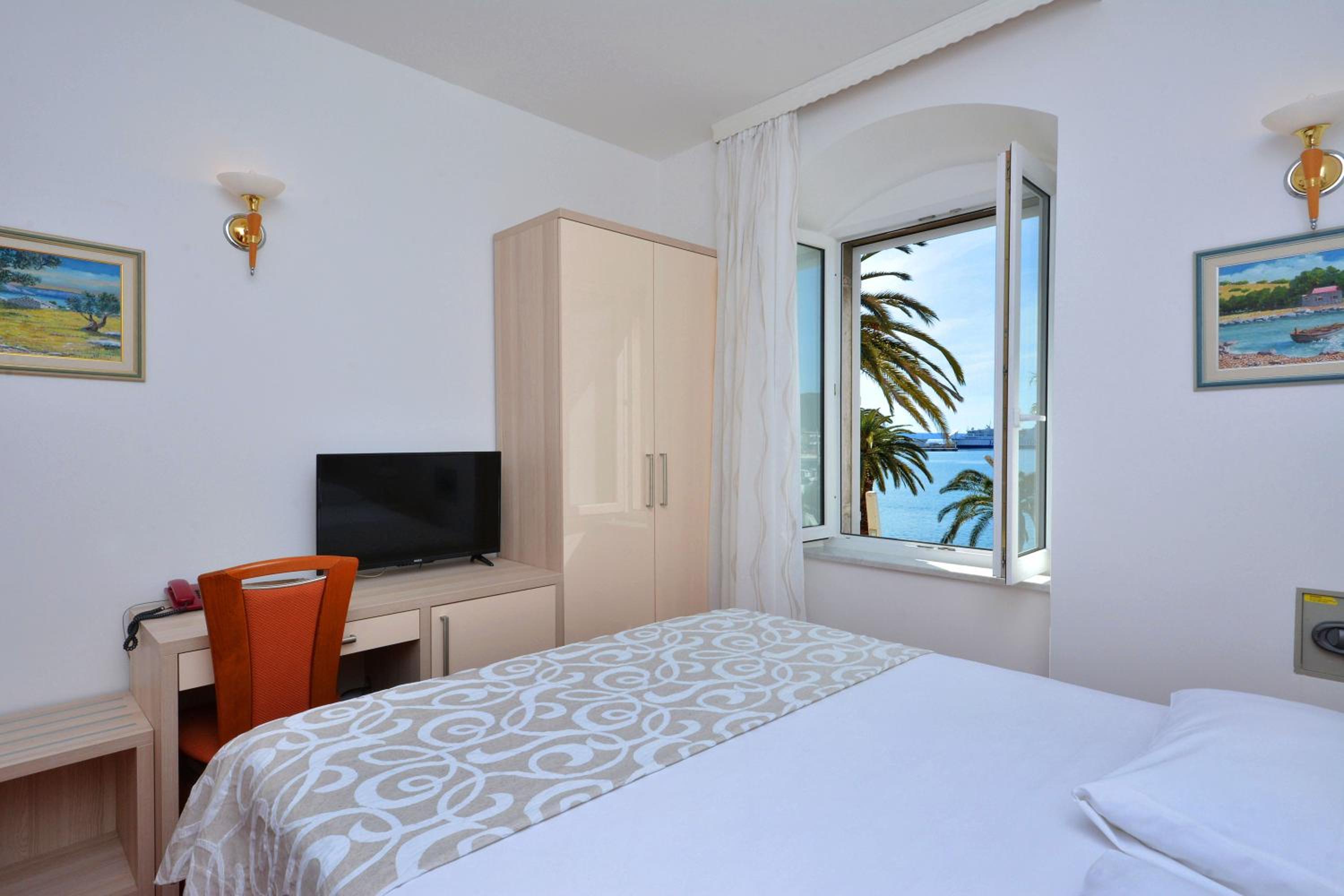 Deluxe Double Room with Sea View