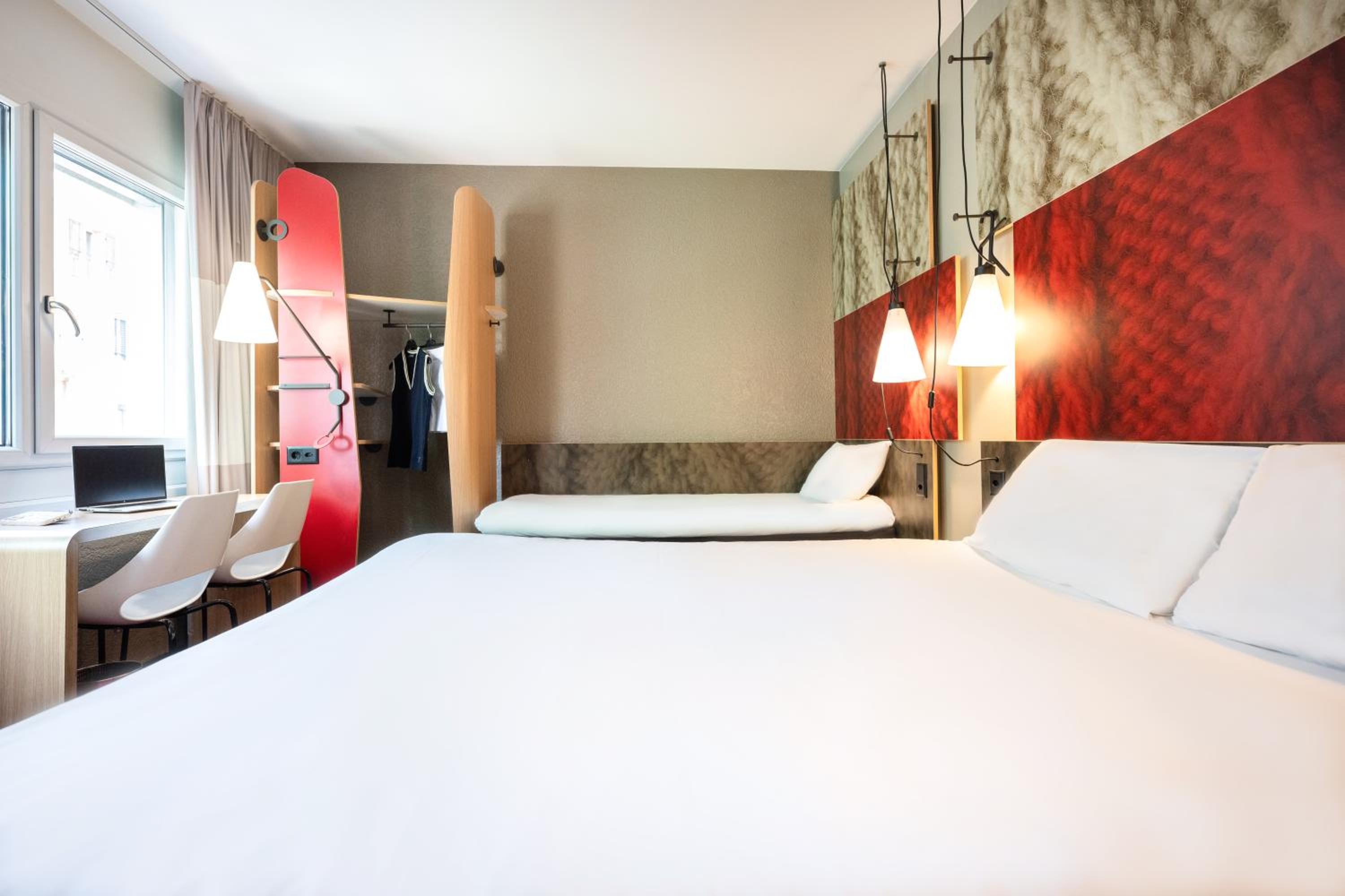 Superior Room with 1 Double Bed and 1 Single Bed - Non-Smoking