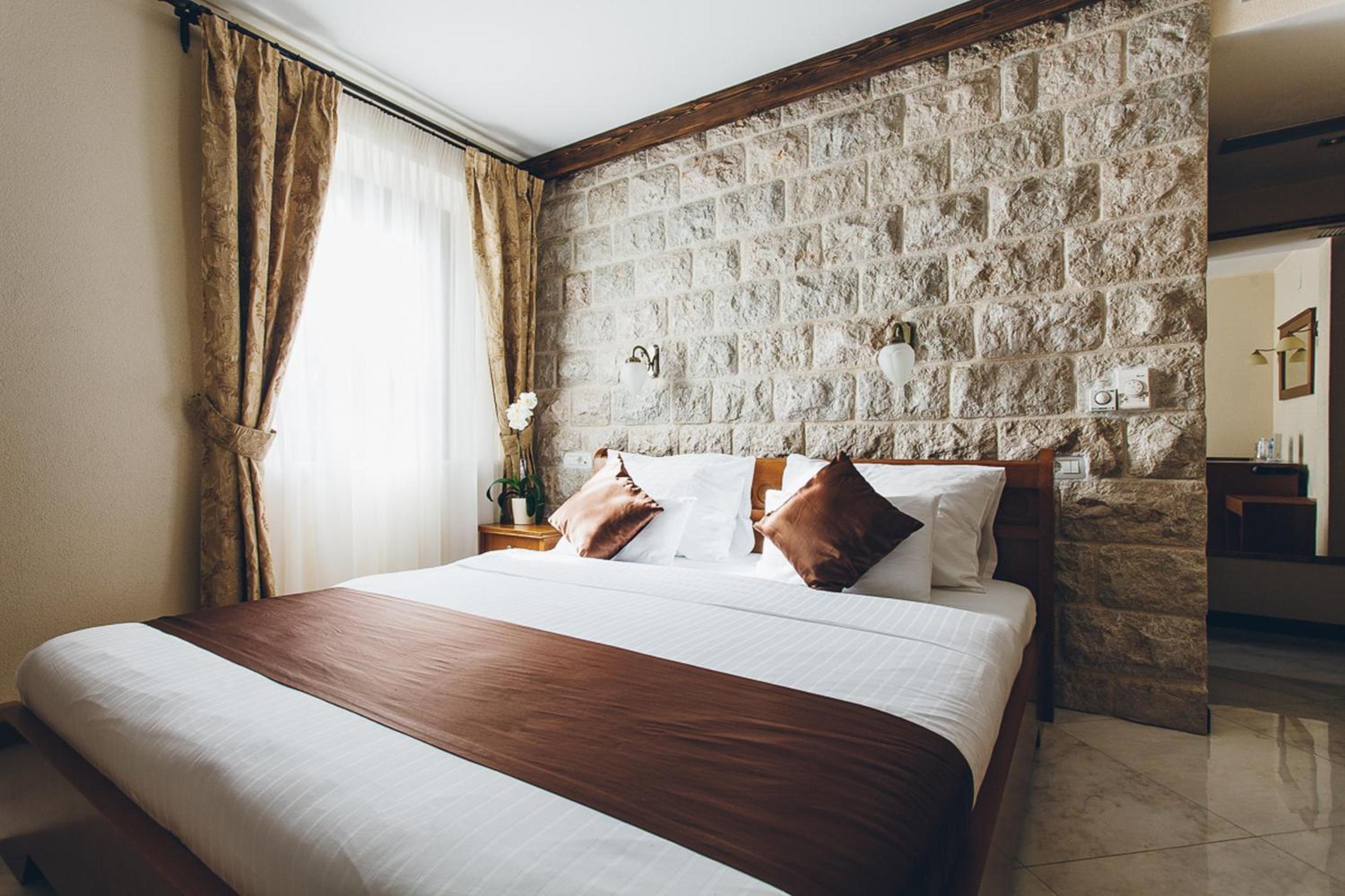 Senior Suite with Terrace