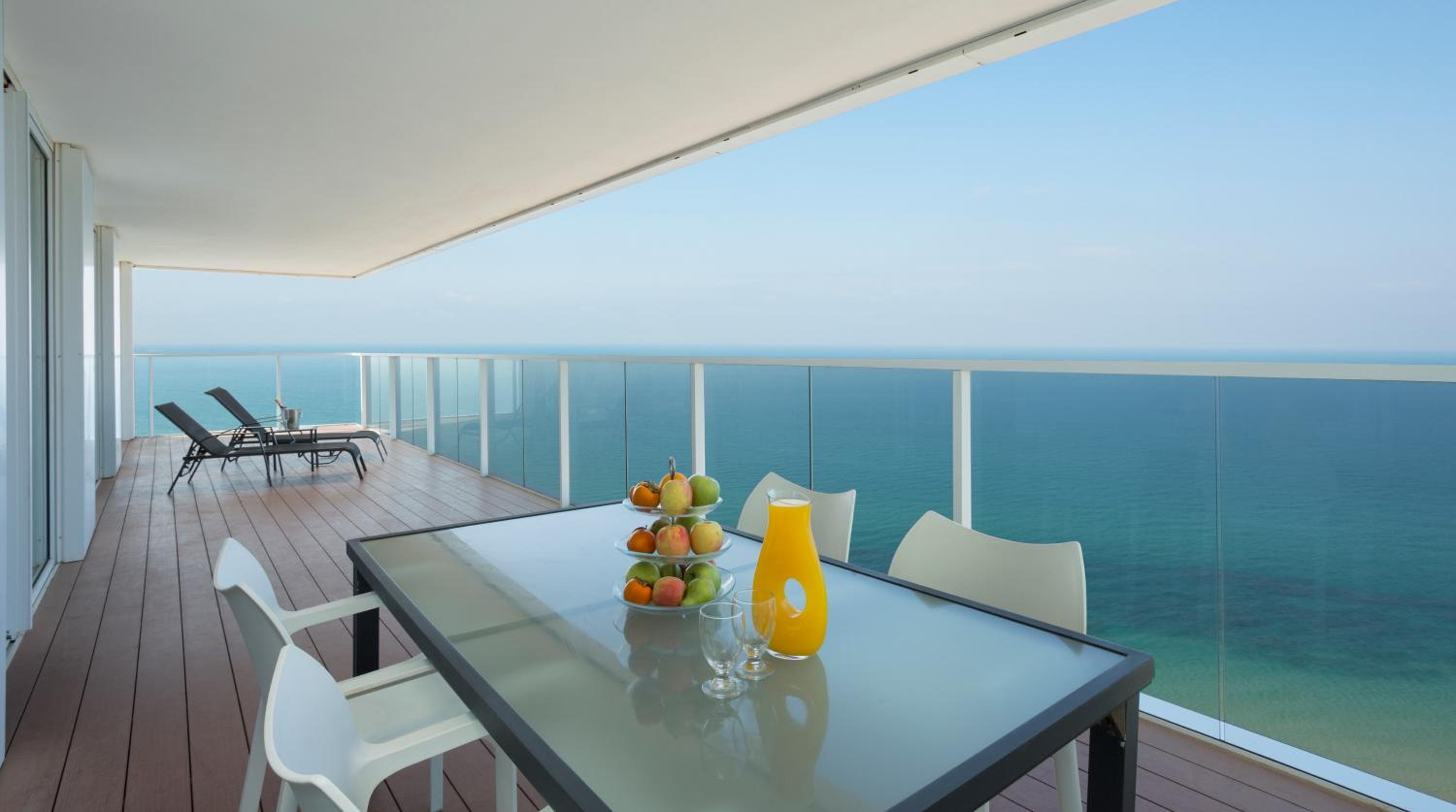 Deluxe Duplex Suite with Balcony and Sea View