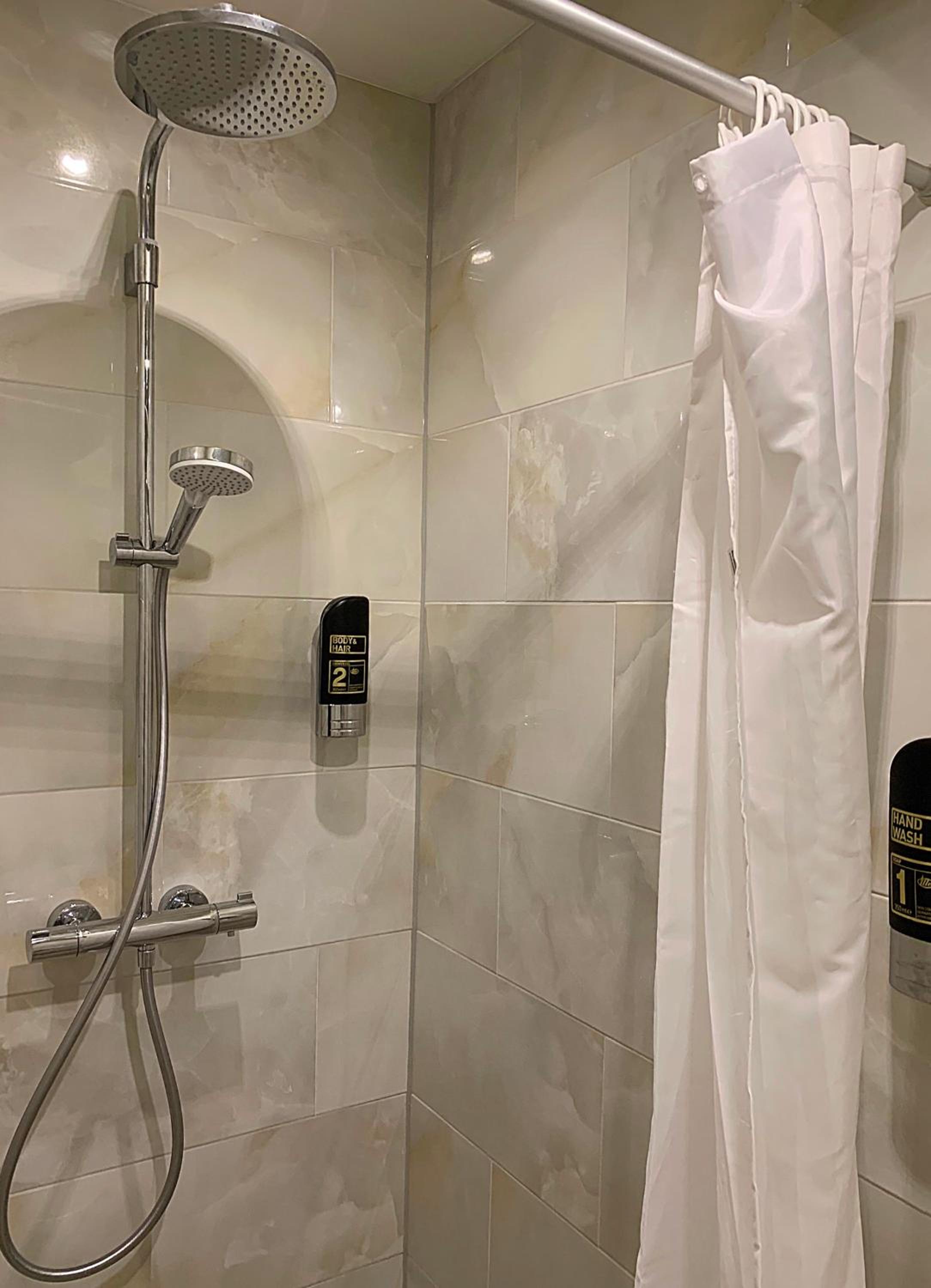 Twin Room with Private Bathroom