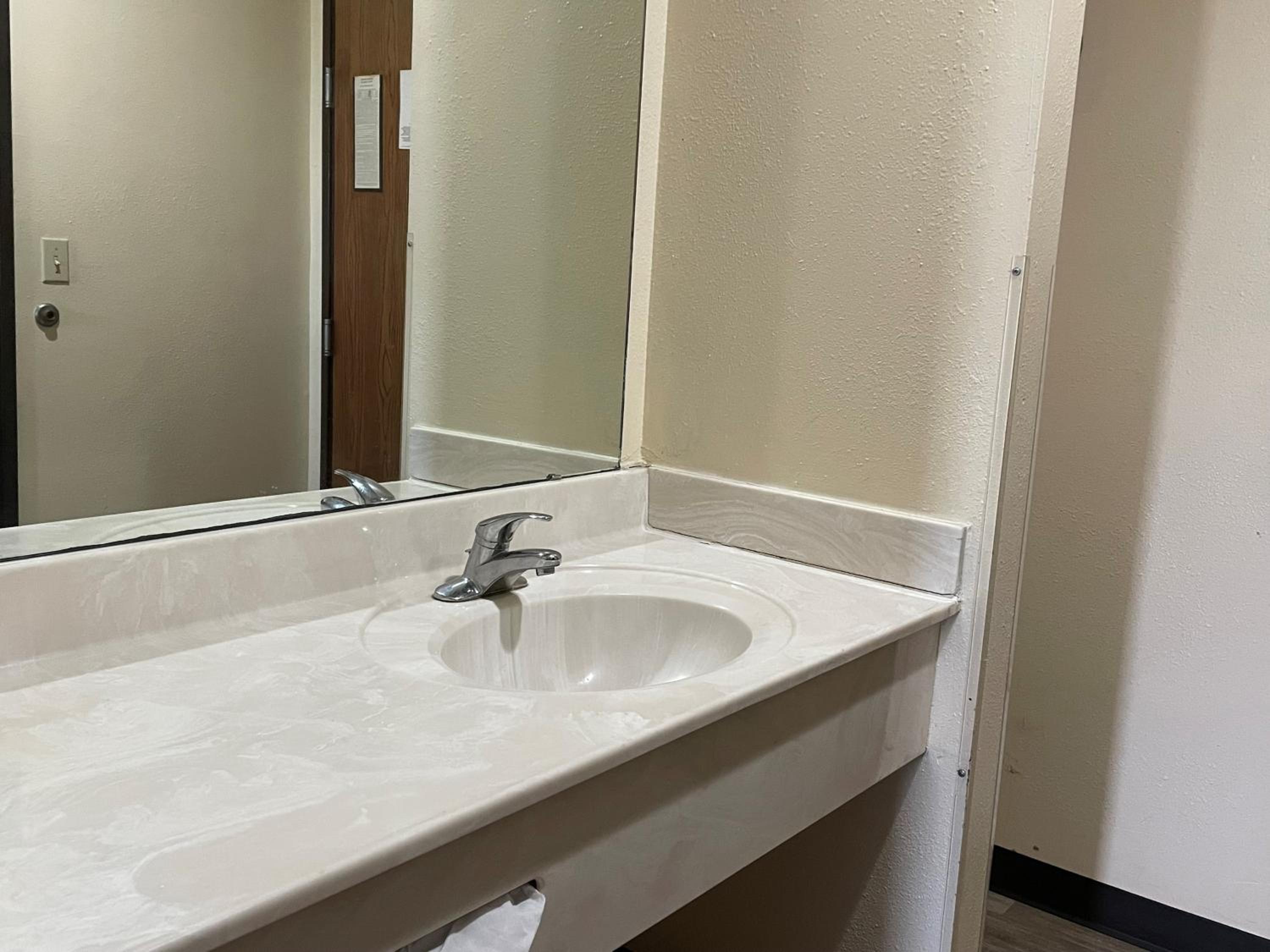 King Room - Non-Smoking