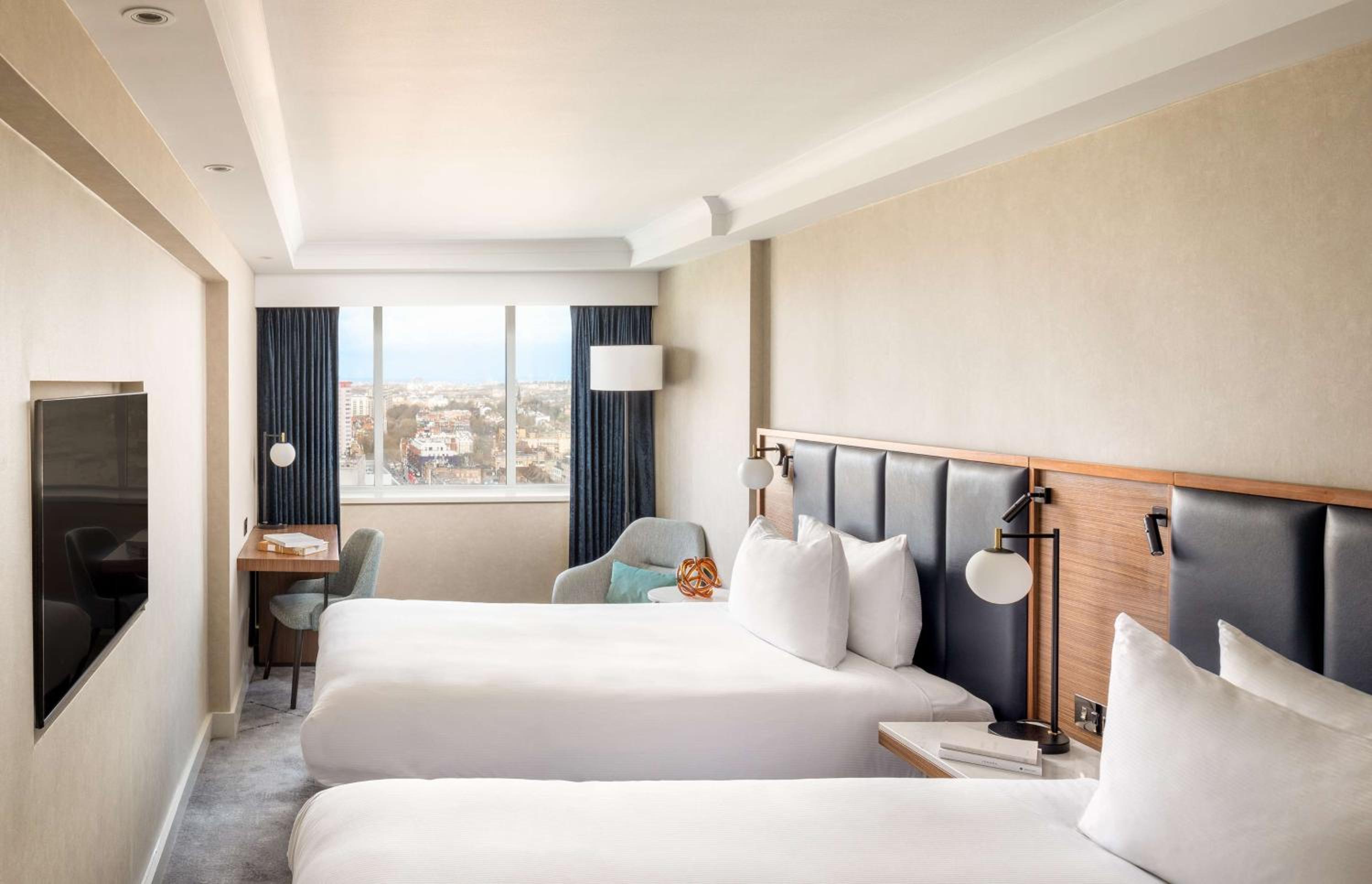 Connecting King and Twin Room