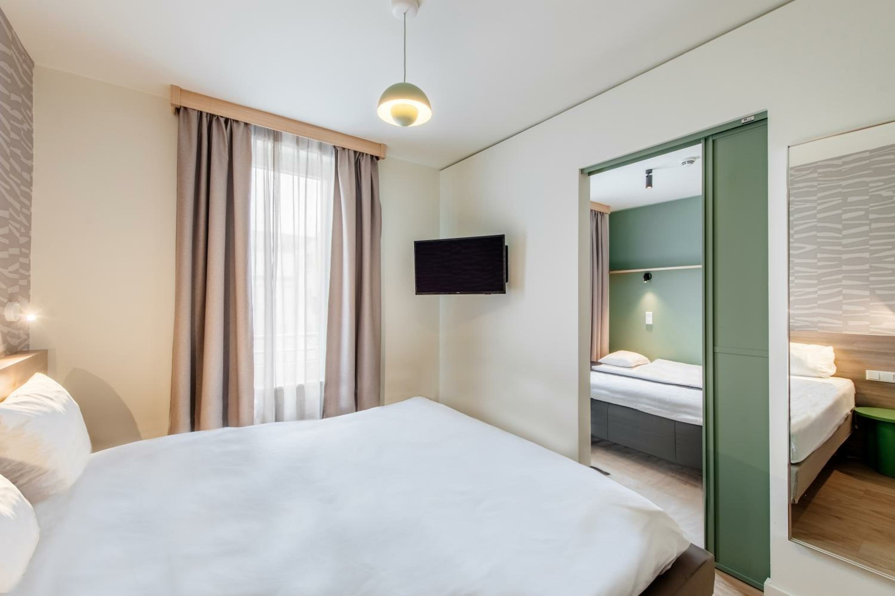 One-Bedroom Apartment (4 Adults)