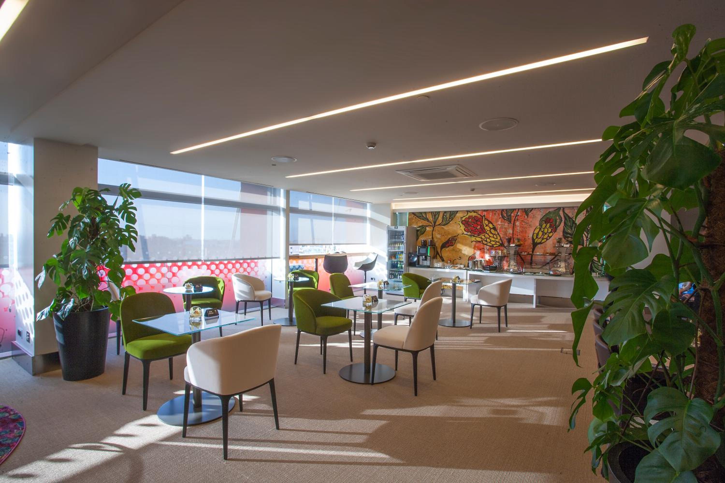 Executive Suite with Executive Lounge Access
