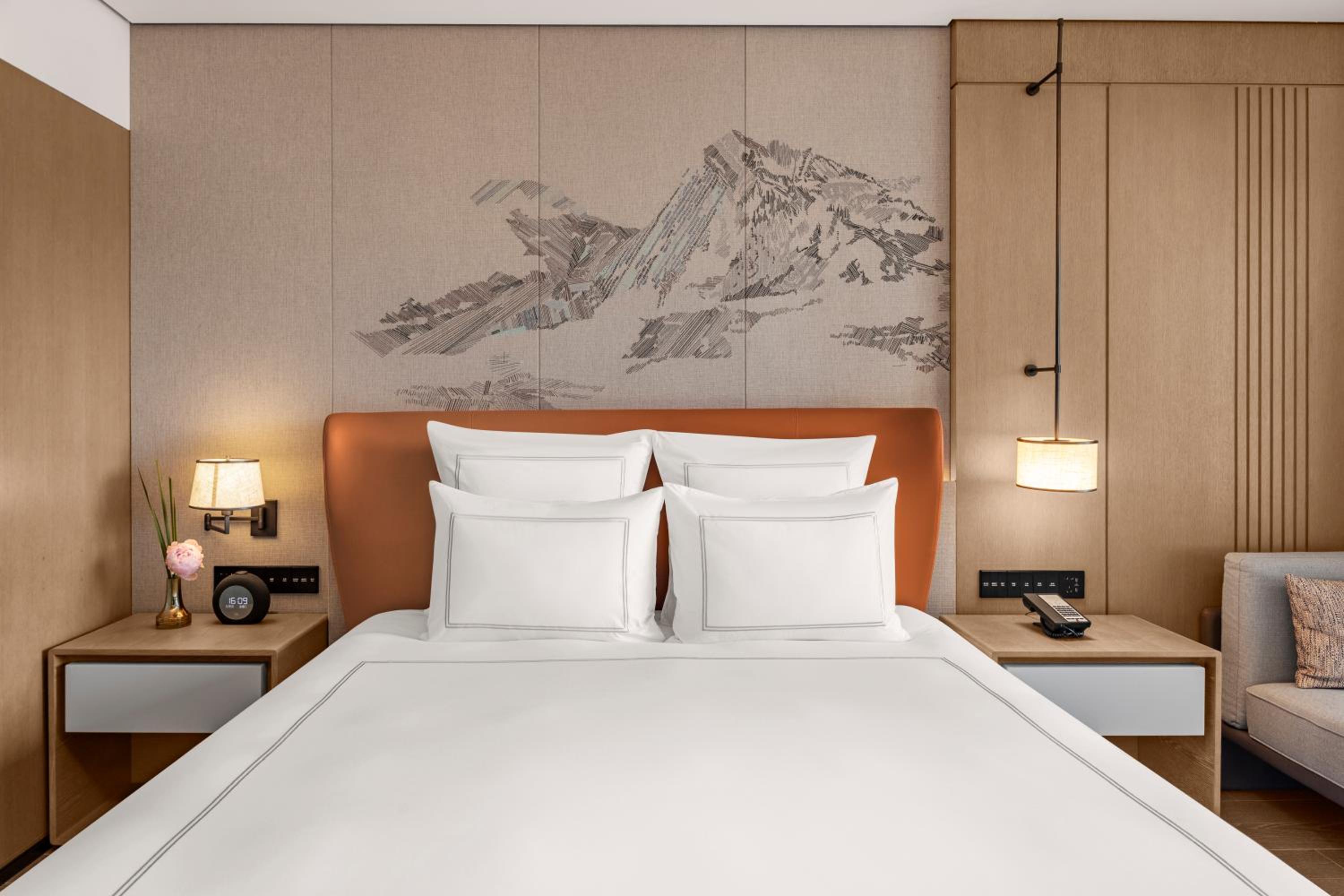 Swiss Executive King Room with Lounge Access - High Floor