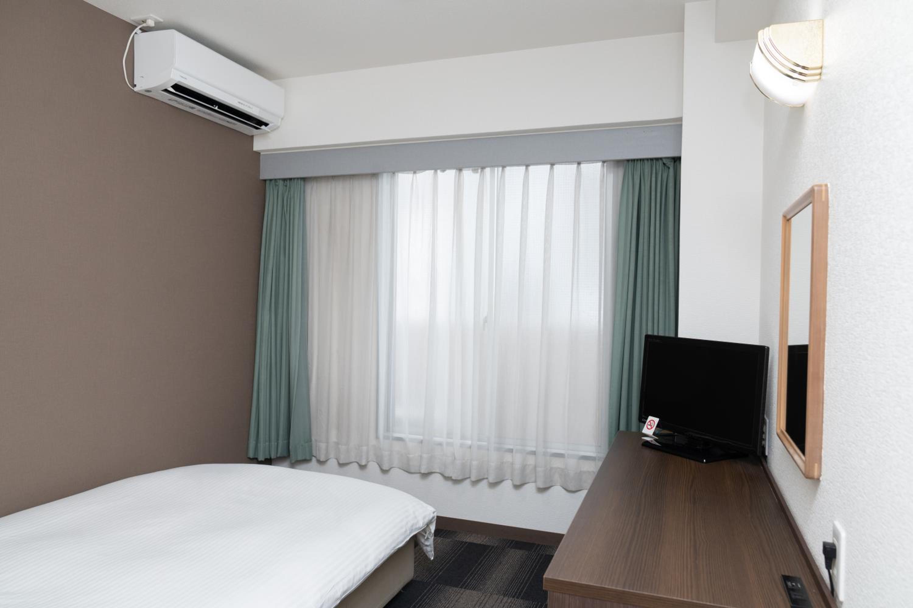 Double Room with Small Double Bed - Non-Smoking